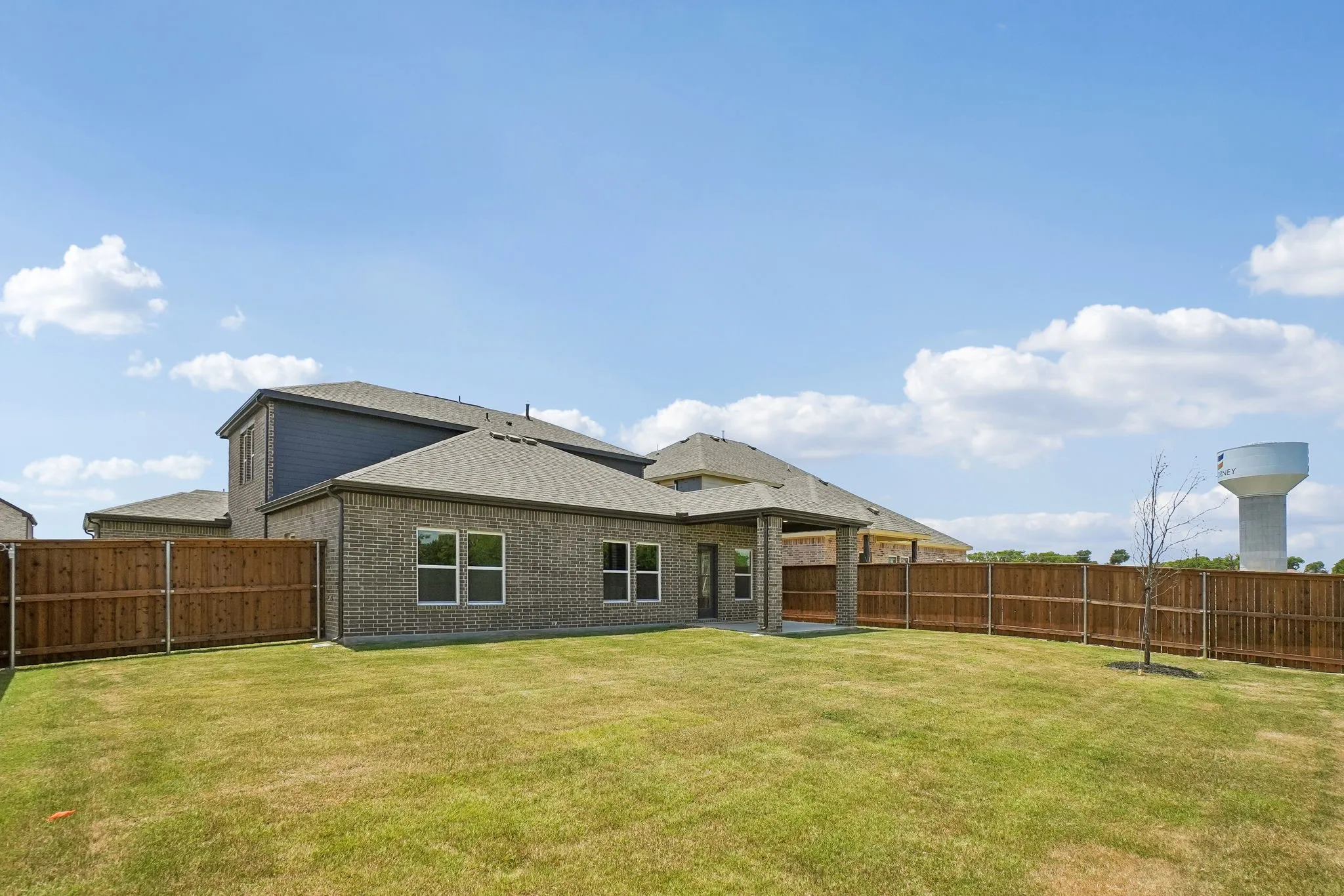 Single Family Residence For Sale in Kaufman County , 713 Vineyard Way, Forney, Texas 75126, 3 Bedroom, 3 Bathroom, 3 Garage spaces, 2,449 Sqft, built in 2026, New Construction - Incomplete, mls#21157441, Real Estate Agent in Forney, Homes For Sale in Kaufman county, Homes For Sale in Forney, Realtor in Forney Texas, Real Estate Brokerage Independent Realty Texas, Luminita Cordes Realtor