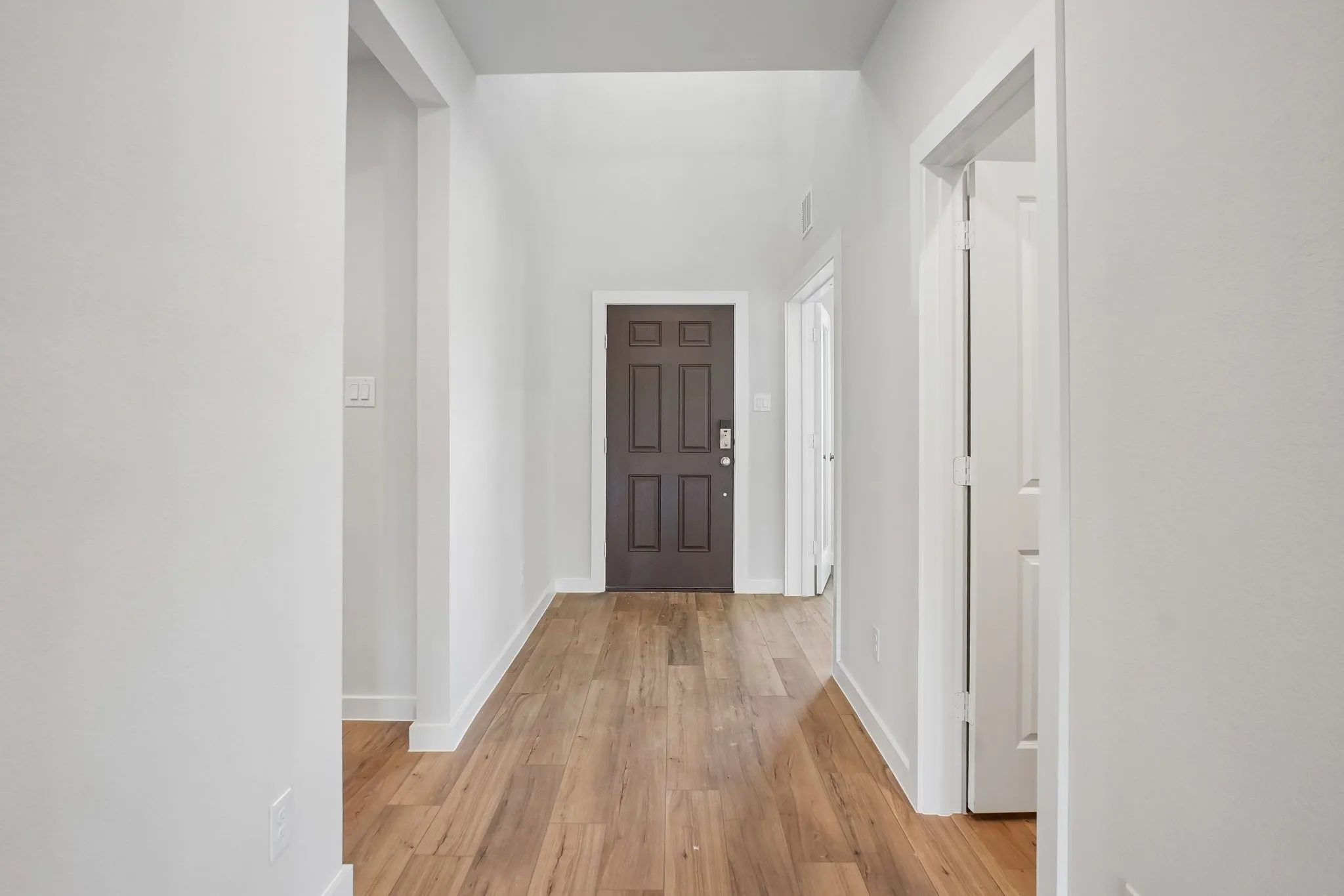 Single Family Residence For Sale in Kaufman County , 713 Vineyard Way, Forney, Texas 75126, 3 Bedroom, 3 Bathroom, 3 Garage spaces, 2,449 Sqft, built in 2026, New Construction - Incomplete, mls#21157441, Real Estate Agent in Forney, Homes For Sale in Kaufman county, Homes For Sale in Forney, Realtor in Forney Texas, Real Estate Brokerage Independent Realty Texas, Luminita Cordes Realtor