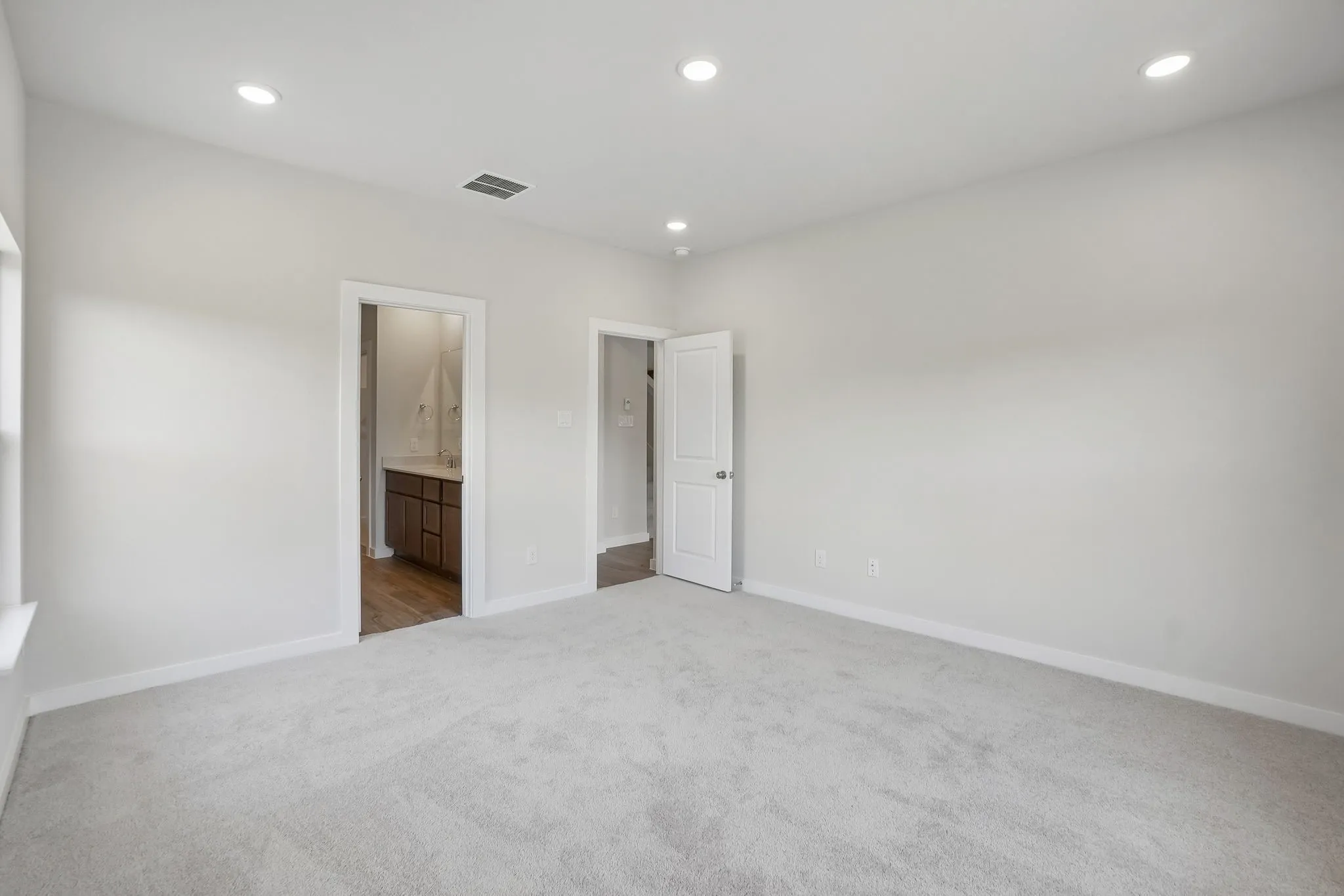 Single Family Residence For Sale in Kaufman County , 713 Vineyard Way, Forney, Texas 75126, 3 Bedroom, 3 Bathroom, 3 Garage spaces, 2,449 Sqft, built in 2026, New Construction - Incomplete, mls#21157441, Real Estate Agent in Forney, Homes For Sale in Kaufman county, Homes For Sale in Forney, Realtor in Forney Texas, Real Estate Brokerage Independent Realty Texas, Luminita Cordes Realtor