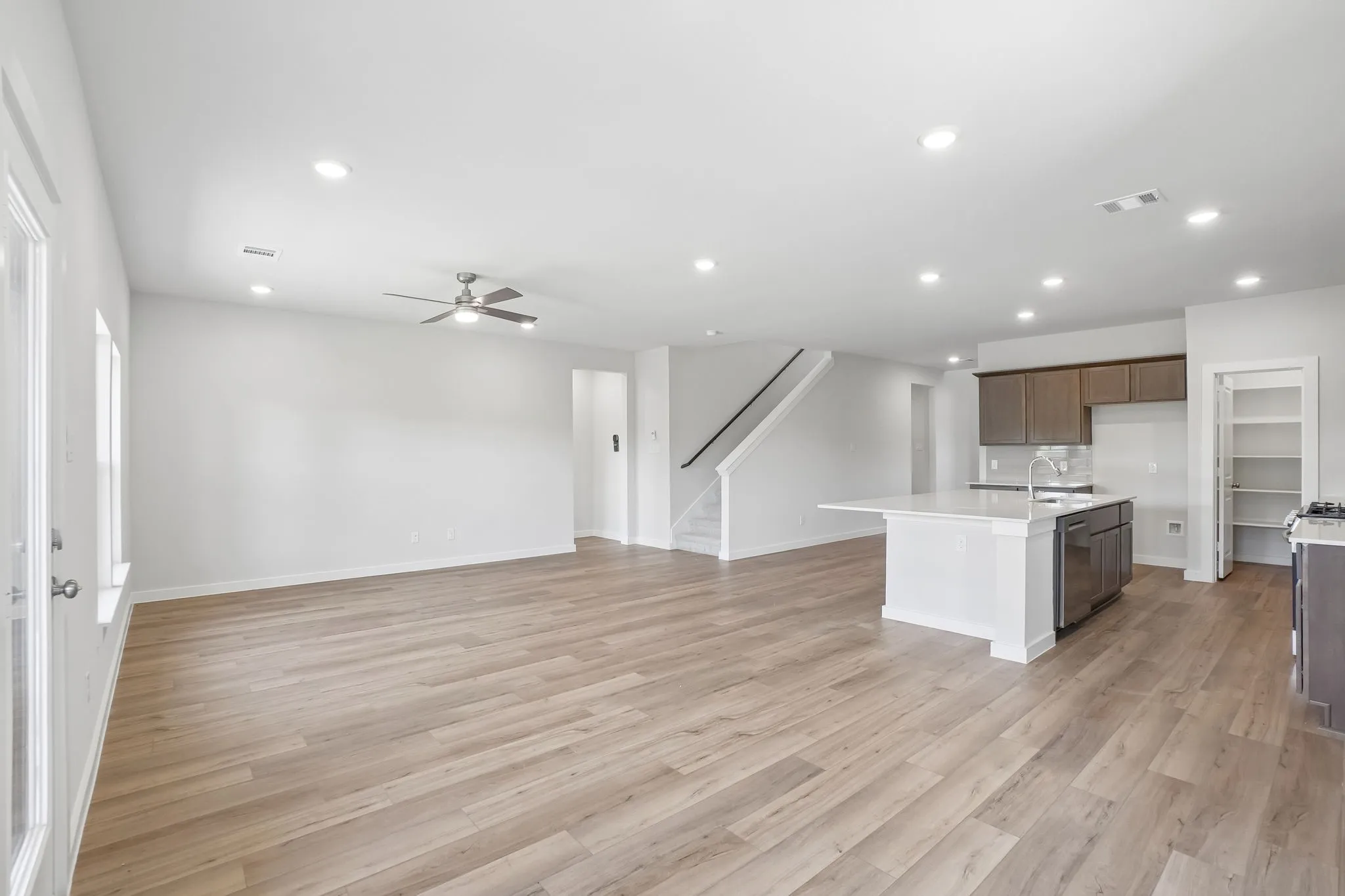 Single Family Residence For Sale in Kaufman County , 713 Vineyard Way, Forney, Texas 75126, 3 Bedroom, 3 Bathroom, 3 Garage spaces, 2,449 Sqft, built in 2026, New Construction - Incomplete, mls#21157441, Real Estate Agent in Forney, Homes For Sale in Kaufman county, Homes For Sale in Forney, Realtor in Forney Texas, Real Estate Brokerage Independent Realty Texas, Luminita Cordes Realtor