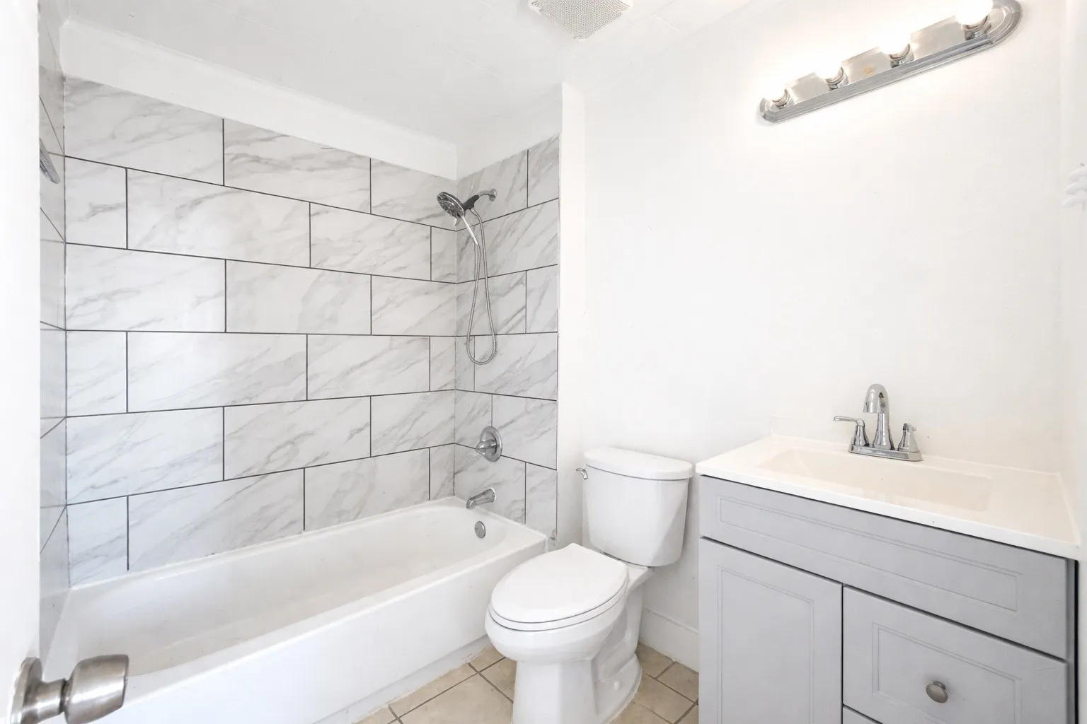 Single Family Residence For Sale in Dallas County , 805 Brookshire Circle, Garland, Texas 75043, 4 Bedroom, 2 Bathroom, Garage spaces, 1,519 Sqft, built in 1966, Preowned, mls#21156954, Real Estate Agent in Garland, Homes For Sale in Dallas county, Homes For Sale in Garland, Realtor in Garland Texas, Real Estate Brokerage Independent Realty Texas, Luminita Cordes Realtor