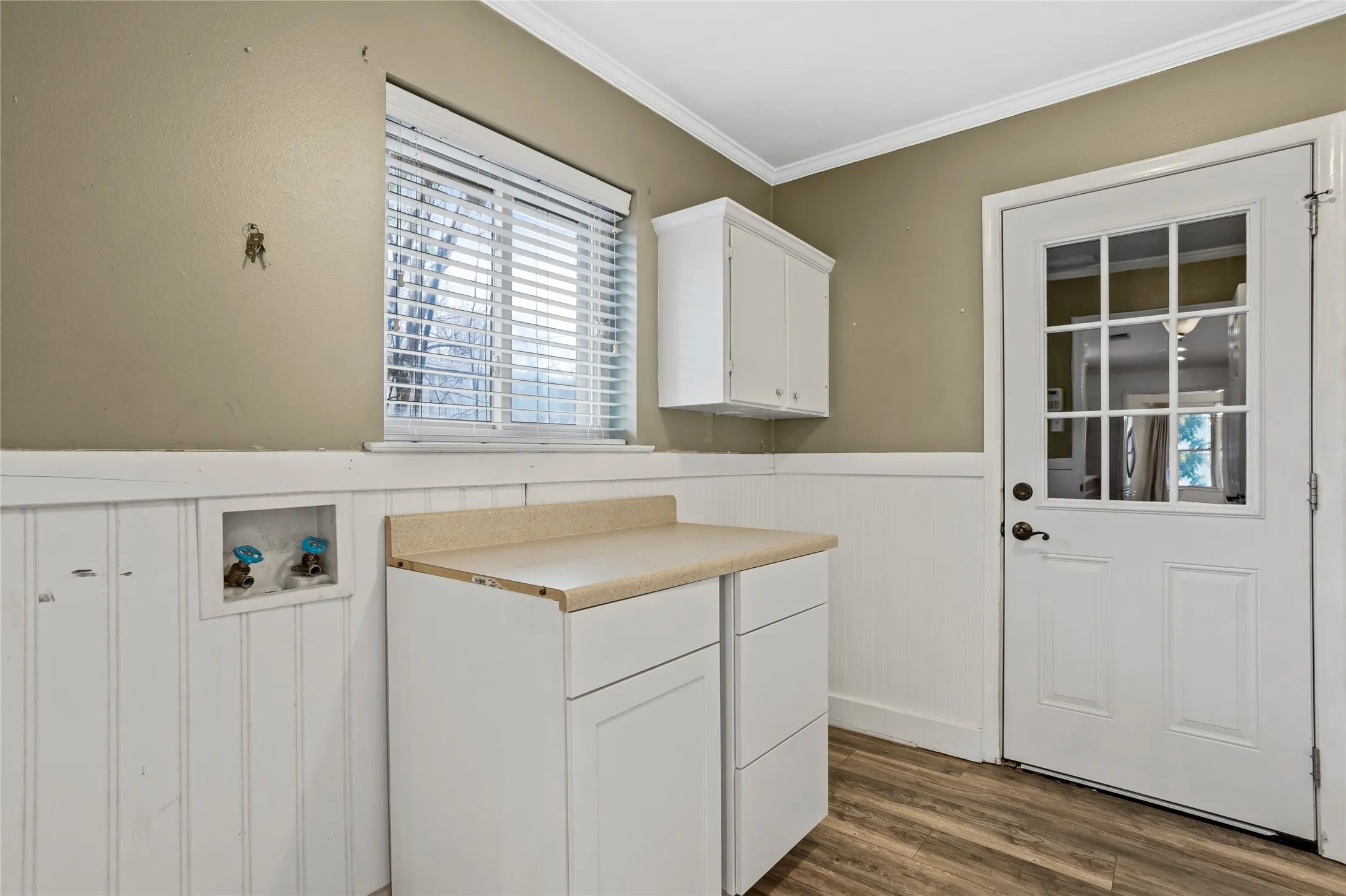 Single Family Residence For Sale in Grayson County , 1401 Greenbrier Drive, Sherman, Texas 75092, 3 Bedrooms, 2 Bathrooms, 2 Garage spaces, 1,932 Sqft, built in 1967, Price $309,900, mls#21157792, Real Estate Agent in Sherman, Homes For Sale in Grayson county, Homes For Sale in Sherman, Realtor in Sherman Texas, Real Estate Brokerage Independent Realty Texas, Luminita Cordes Realtor
