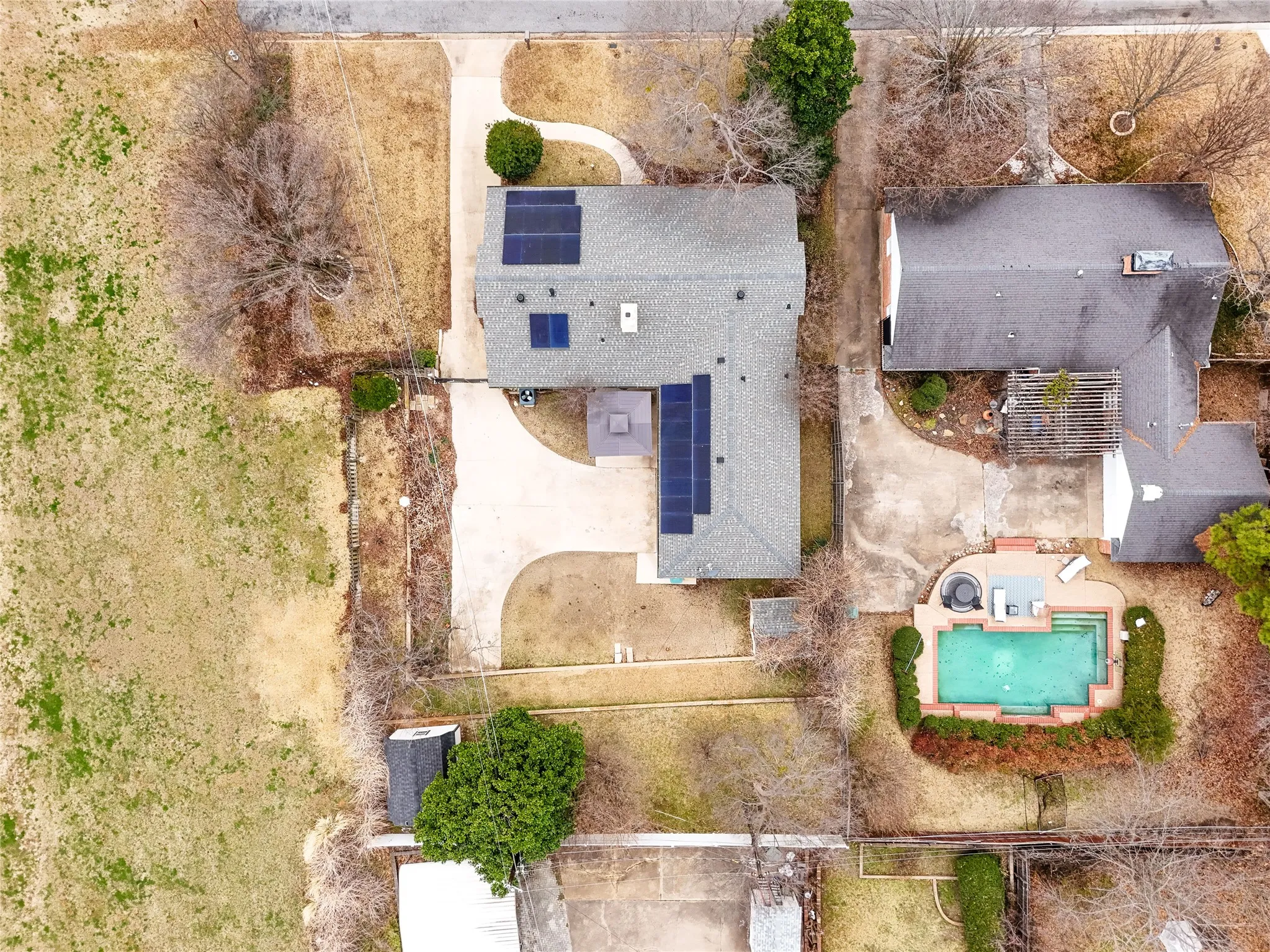 Single Family Residence For Sale in Grayson County , 1401 Greenbrier Drive, Sherman, Texas 75092, 3 Bedrooms, 2 Bathrooms, 2 Garage spaces, 1,932 Sqft, built in 1967, Price $309,900, mls#21157792, Real Estate Agent in Sherman, Homes For Sale in Grayson county, Homes For Sale in Sherman, Realtor in Sherman Texas, Real Estate Brokerage Independent Realty Texas, Luminita Cordes Realtor