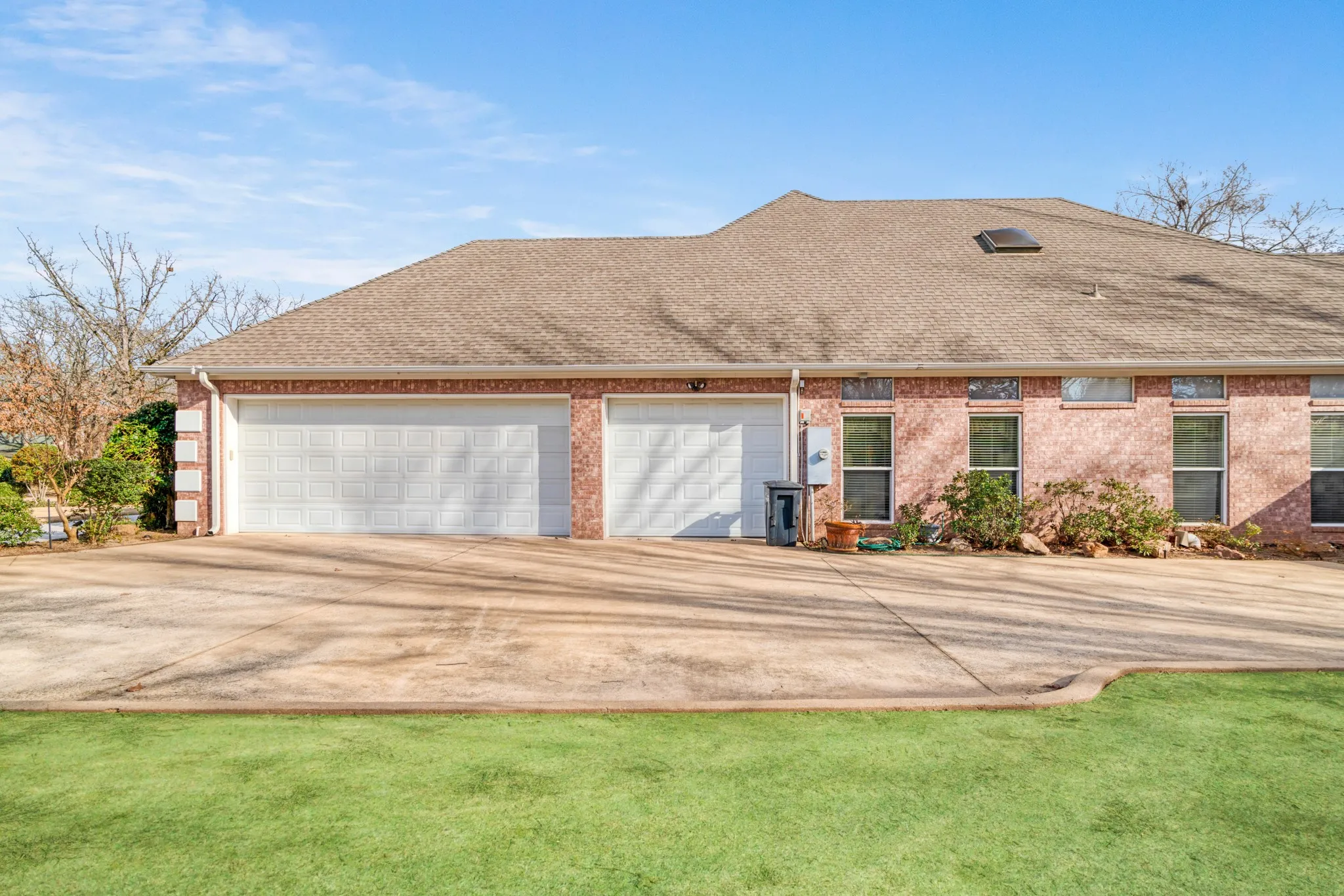 Single Family Residence For Sale in Lamar County , 283 Butternut Lane, Powderly, Texas 75473, 4 Bedrooms, 4 Bathrooms, 3 Garage spaces, 3,469 Sqft, built in 0, Price $509,900, mls#21157784, Real Estate Agent in Powderly, Homes For Sale in Lamar county, Homes For Sale in Powderly, Realtor in Powderly Texas, Real Estate Brokerage Independent Realty Texas, Luminita Cordes Realtor
