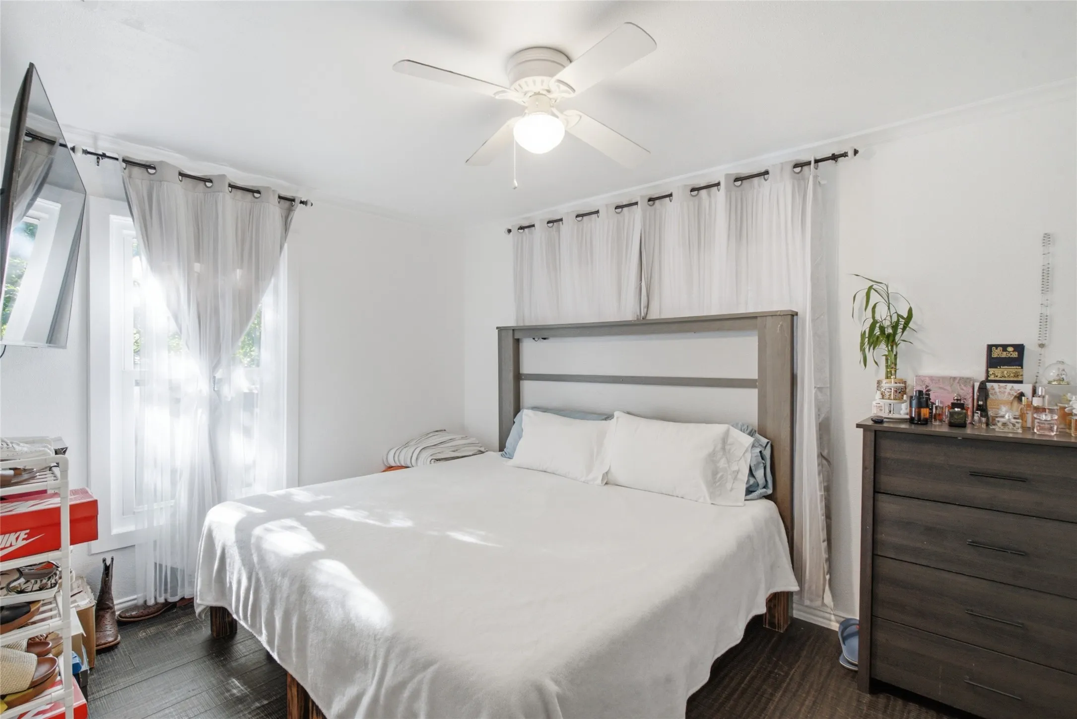Single Family Residence For Sale in Parker County , 116 W 7th Street, Weatherford, Texas 76086, 2 Bedroom, 1 Bathroom, Garage spaces, 832 Sqft, built in 0, mls#21157851, Real Estate Agent in Weatherford, Homes For Sale in Parker county, Homes For Sale in Weatherford, Realtor in Weatherford Texas, Real Estate Brokerage Independent Realty Texas, Luminita Cordes Realtor