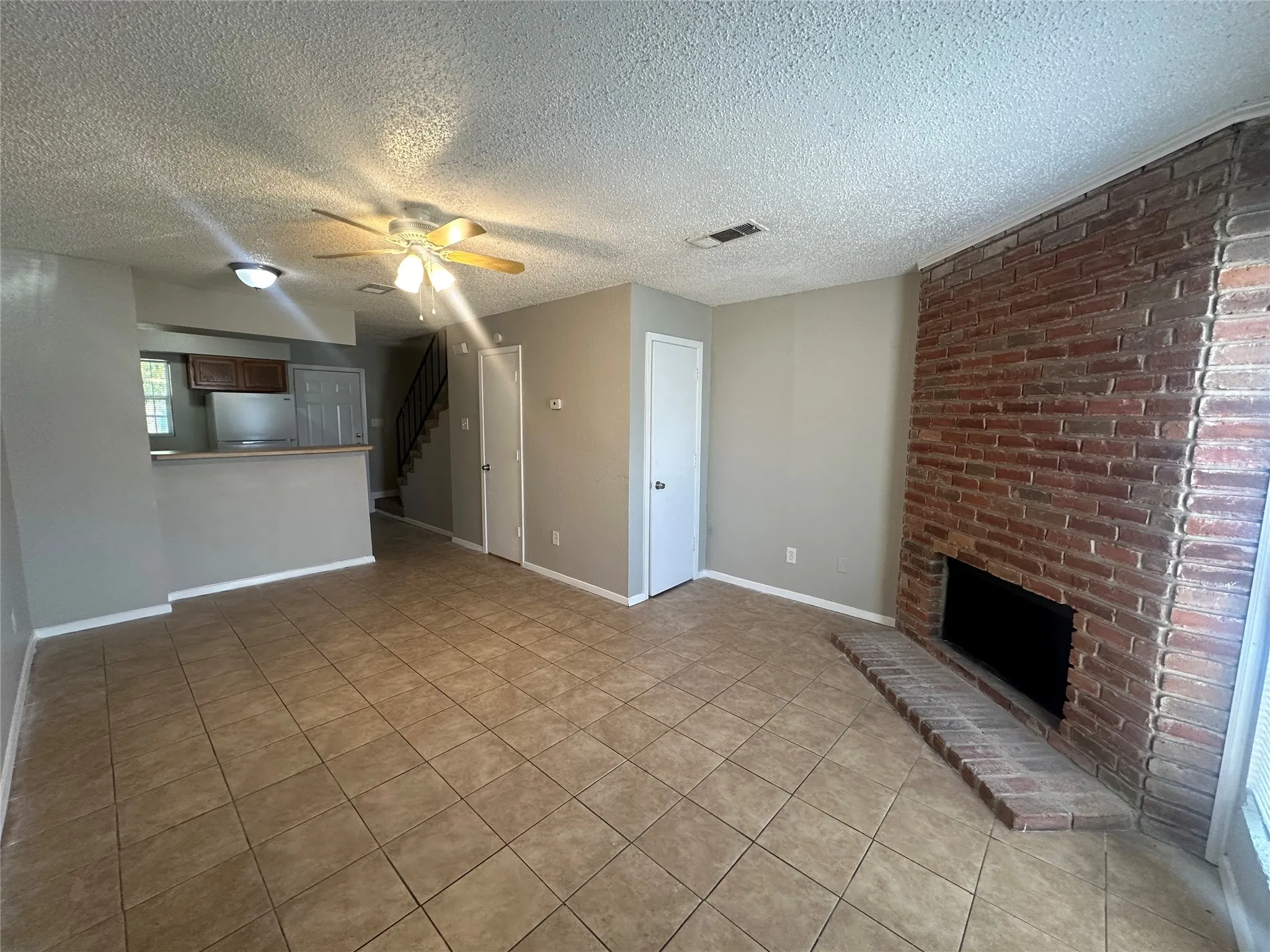 Townhouse For Sale in Dallas County , 9447 Olde Towne Row, Dallas, Texas 75227, 2 Bedroom, 2 Bathroom, Garage spaces, 1,140 Sqft, built in 1983, Preowned, Price $110,000, mls#21145992, Real Estate Agent in Dallas, Homes For Sale in Dallas county, Homes For Sale in Dallas, Realtor in Dallas Texas, Real Estate Brokerage Independent Realty Texas, Luminita Cordes Realtor