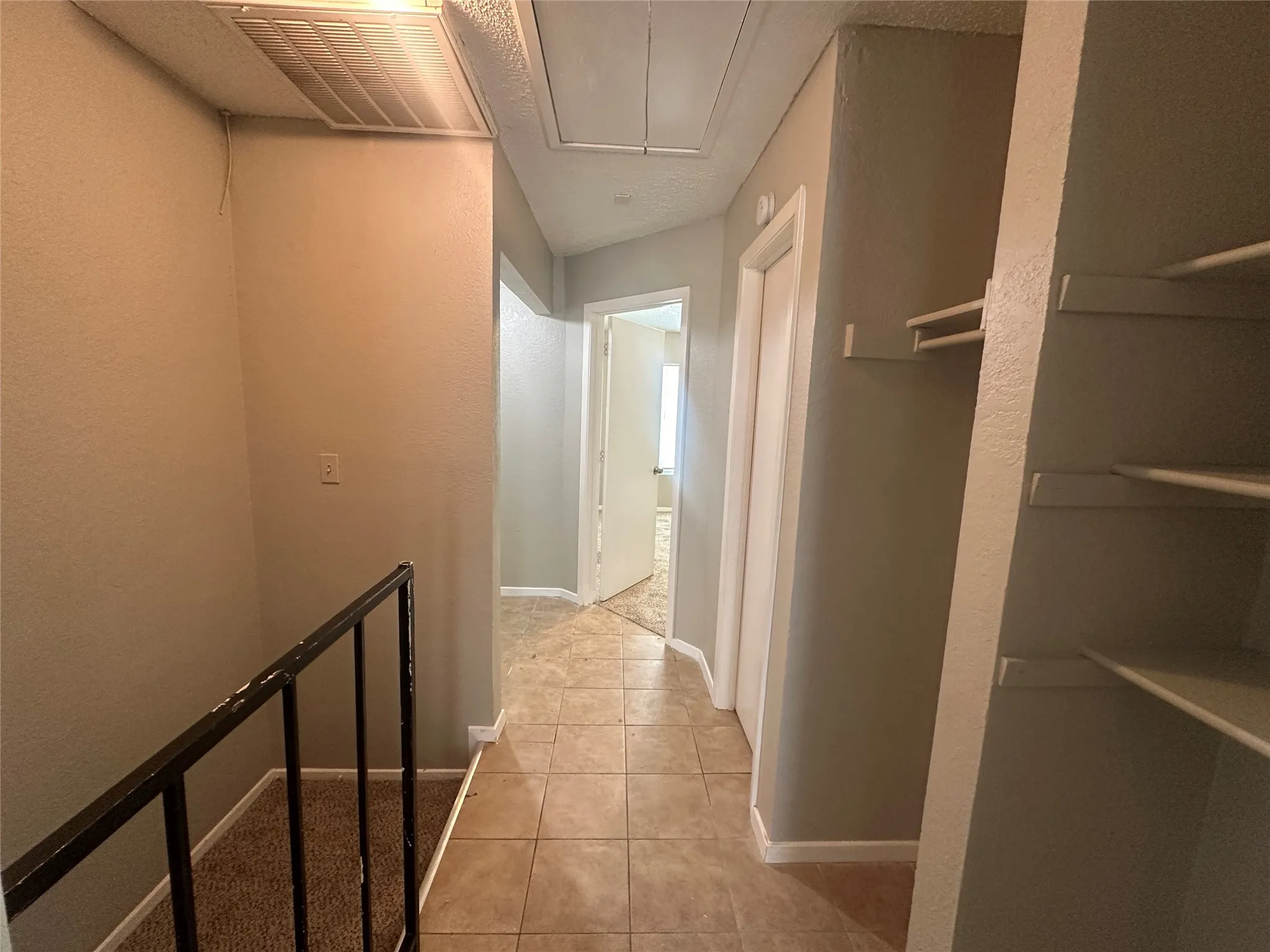 Townhouse For Sale in Dallas County , 9447 Olde Towne Row, Dallas, Texas 75227, 2 Bedroom, 2 Bathroom, Garage spaces, 1,140 Sqft, built in 1983, Preowned, Price $110,000, mls#21145992, Real Estate Agent in Dallas, Homes For Sale in Dallas county, Homes For Sale in Dallas, Realtor in Dallas Texas, Real Estate Brokerage Independent Realty Texas, Luminita Cordes Realtor