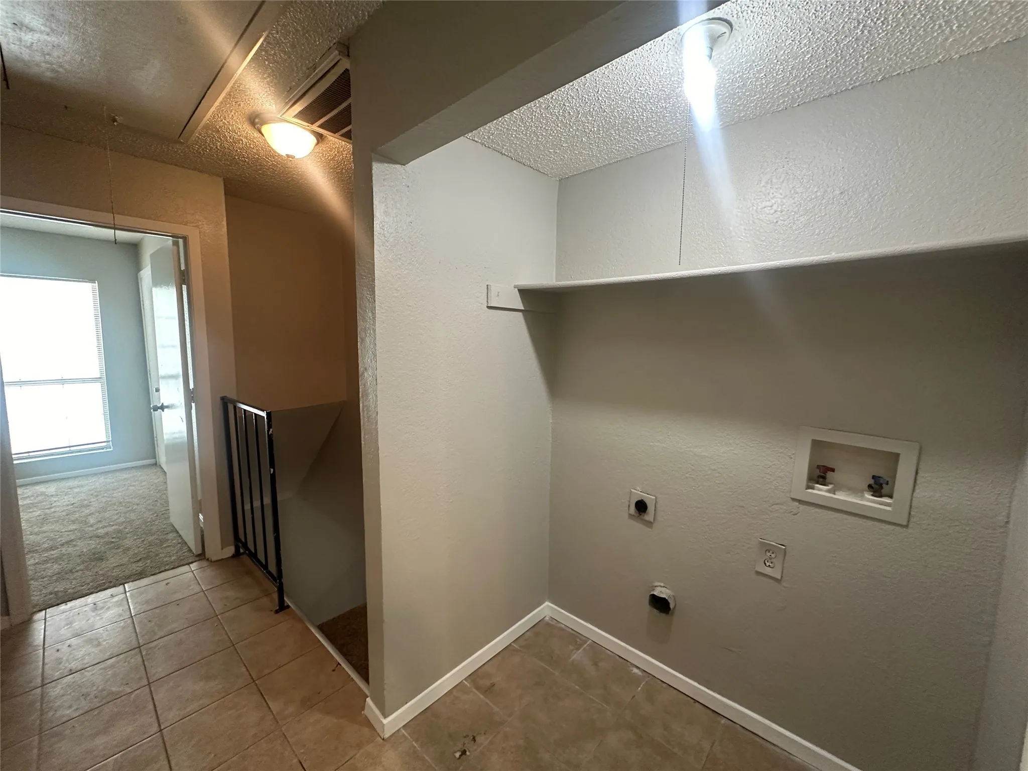 Townhouse For Sale in Dallas County , 9447 Olde Towne Row, Dallas, Texas 75227, 2 Bedroom, 2 Bathroom, Garage spaces, 1,140 Sqft, built in 1983, Preowned, Price $110,000, mls#21145992, Real Estate Agent in Dallas, Homes For Sale in Dallas county, Homes For Sale in Dallas, Realtor in Dallas Texas, Real Estate Brokerage Independent Realty Texas, Luminita Cordes Realtor