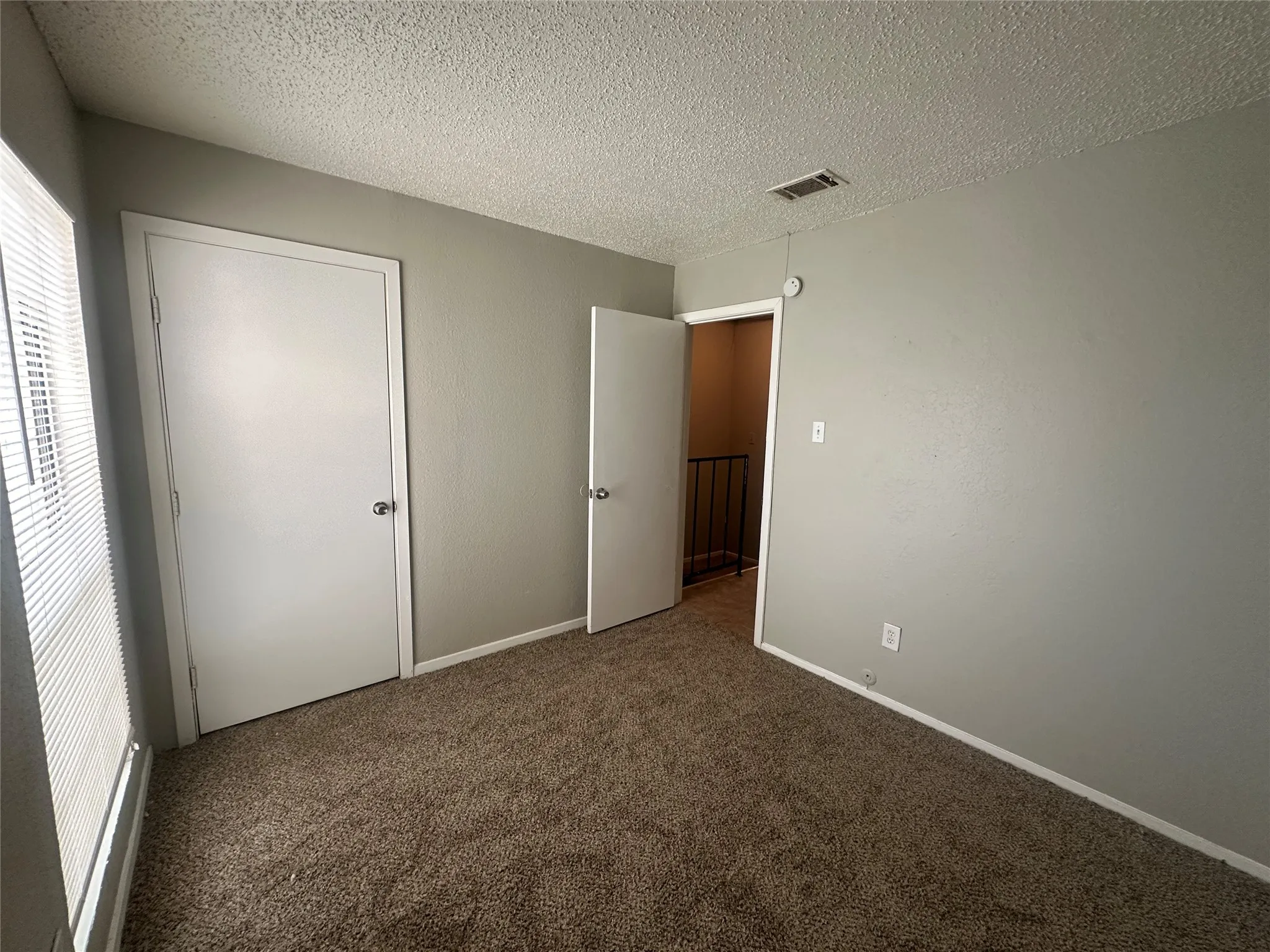 Townhouse For Sale in Dallas County , 9447 Olde Towne Row, Dallas, Texas 75227, 2 Bedroom, 2 Bathroom, Garage spaces, 1,140 Sqft, built in 1983, Preowned, Price $110,000, mls#21145992, Real Estate Agent in Dallas, Homes For Sale in Dallas county, Homes For Sale in Dallas, Realtor in Dallas Texas, Real Estate Brokerage Independent Realty Texas, Luminita Cordes Realtor