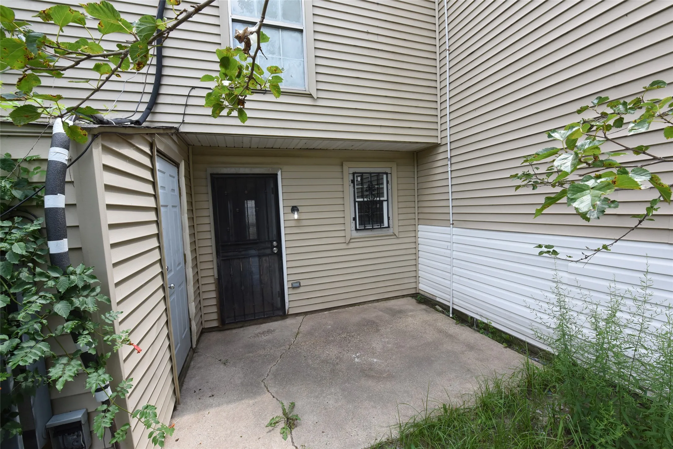 Townhouse For Sale in Dallas County , 9447 Olde Towne Row, Dallas, Texas 75227, 2 Bedroom, 2 Bathroom, Garage spaces, 1,140 Sqft, built in 1983, Preowned, Price $110,000, mls#21145992, Real Estate Agent in Dallas, Homes For Sale in Dallas county, Homes For Sale in Dallas, Realtor in Dallas Texas, Real Estate Brokerage Independent Realty Texas, Luminita Cordes Realtor