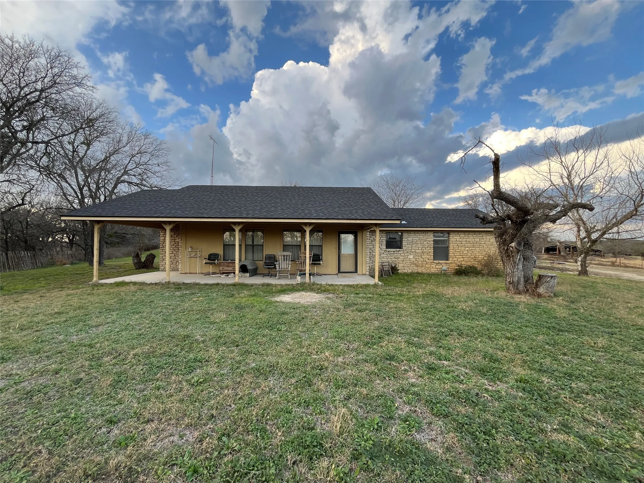 Single Family Residence For Sale in Erath County , 9885 County Road 270, Hico, Texas 76457, 3 Bedrooms, 2 Bathrooms, Garage spaces, 1,390 Sqft, built in 1986, Preowned, Price $825,000, mls#21157923, Real Estate Agent in Hico, Homes For Sale in Erath county, Homes For Sale in Hico, Realtor in Hico Texas, Real Estate Brokerage Independent Realty Texas, Luminita Cordes Realtor