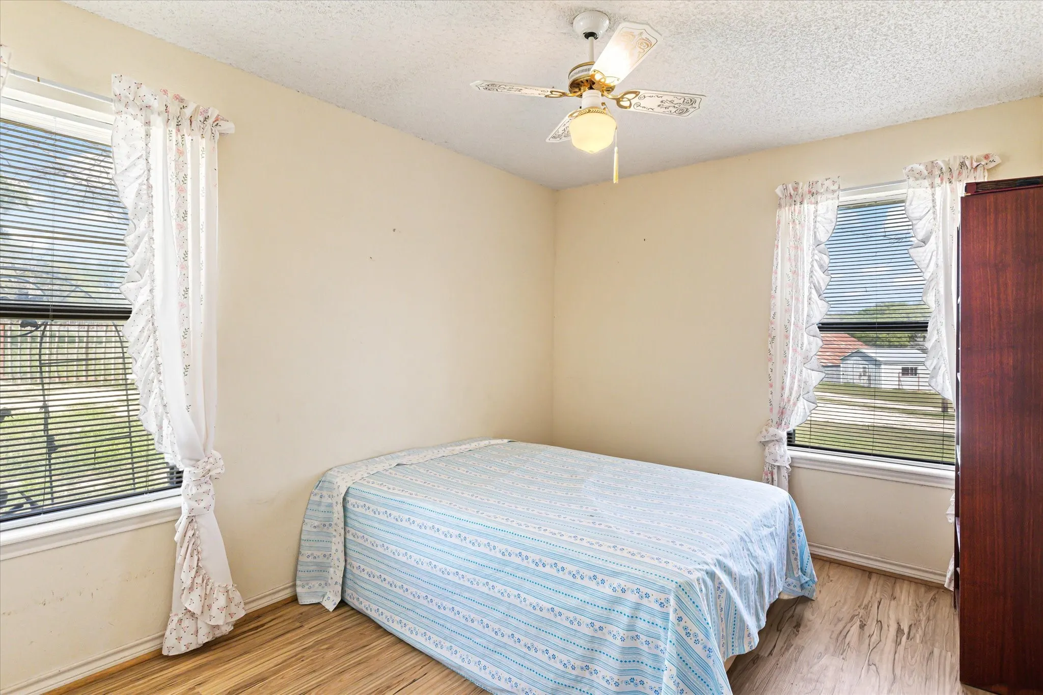 Single Family Residence For Sale in Erath County , 9885 County Road 270, Hico, Texas 76457, 3 Bedrooms, 2 Bathrooms, Garage spaces, 1,390 Sqft, built in 1986, Preowned, Price $825,000, mls#21157923, Real Estate Agent in Hico, Homes For Sale in Erath county, Homes For Sale in Hico, Realtor in Hico Texas, Real Estate Brokerage Independent Realty Texas, Luminita Cordes Realtor