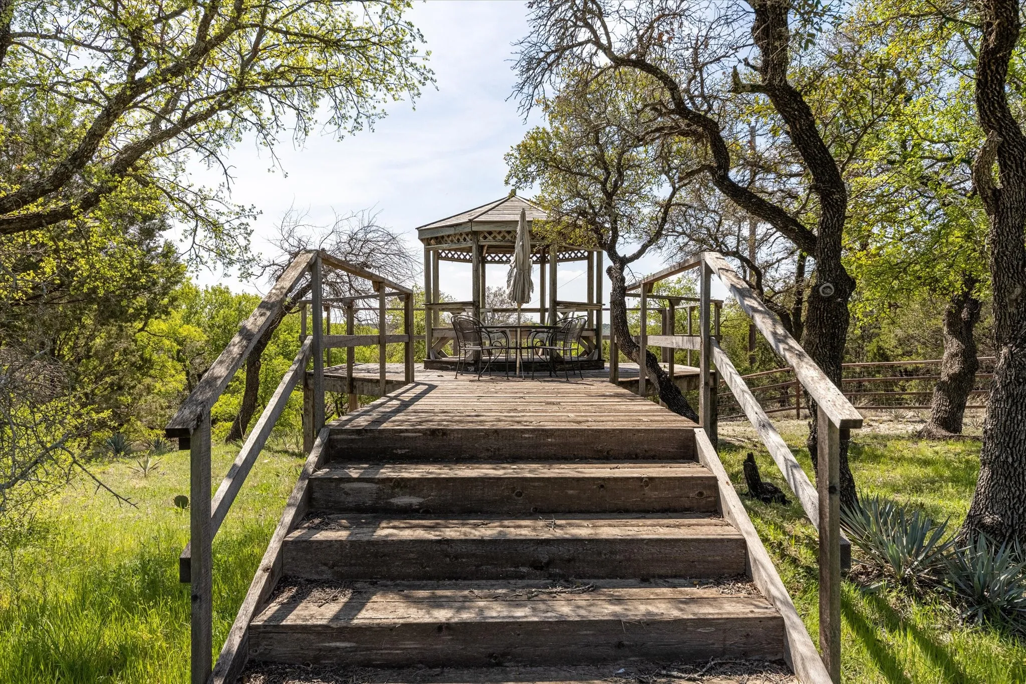 Single Family Residence For Sale in Erath County , 9885 County Road 270, Hico, Texas 76457, 3 Bedrooms, 2 Bathrooms, Garage spaces, 1,390 Sqft, built in 1986, Preowned, Price $825,000, mls#21157923, Real Estate Agent in Hico, Homes For Sale in Erath county, Homes For Sale in Hico, Realtor in Hico Texas, Real Estate Brokerage Independent Realty Texas, Luminita Cordes Realtor
