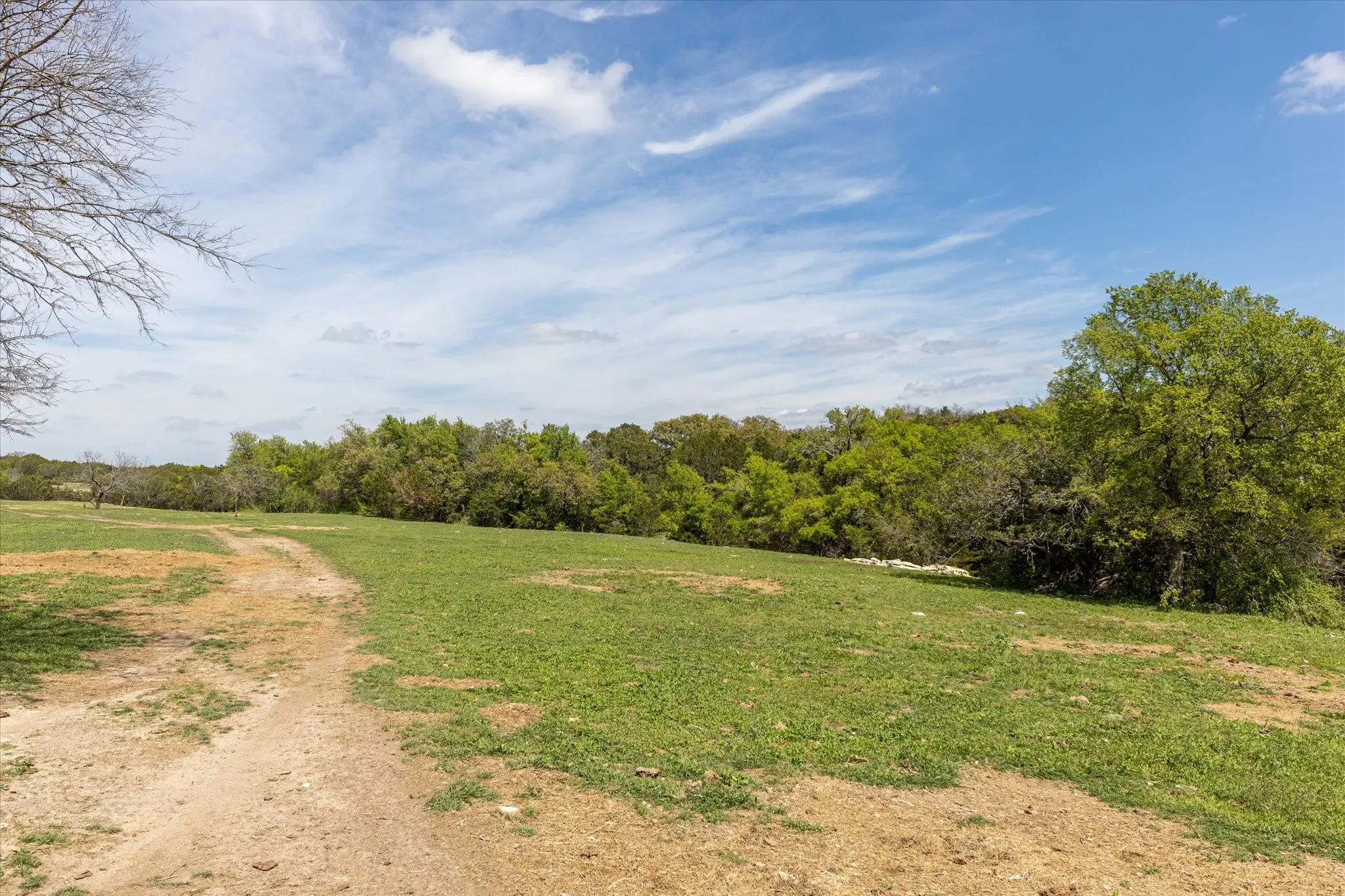 Single Family Residence For Sale in Erath County , 9885 County Road 270, Hico, Texas 76457, 3 Bedrooms, 2 Bathrooms, Garage spaces, 1,390 Sqft, built in 1986, Preowned, Price $825,000, mls#21157923, Real Estate Agent in Hico, Homes For Sale in Erath county, Homes For Sale in Hico, Realtor in Hico Texas, Real Estate Brokerage Independent Realty Texas, Luminita Cordes Realtor
