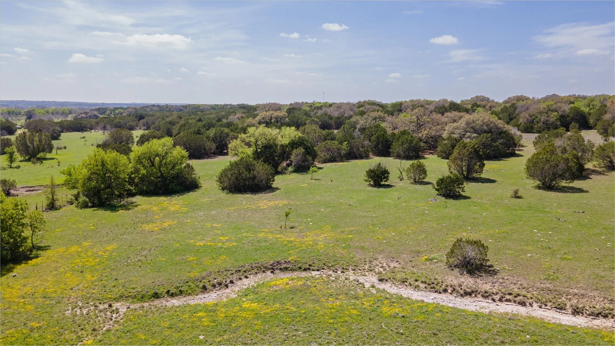 Single Family Residence For Sale in Erath County , 9885 County Road 270, Hico, Texas 76457, 3 Bedrooms, 2 Bathrooms, Garage spaces, 1,390 Sqft, built in 1986, Preowned, Price $825,000, mls#21157923, Real Estate Agent in Hico, Homes For Sale in Erath county, Homes For Sale in Hico, Realtor in Hico Texas, Real Estate Brokerage Independent Realty Texas, Luminita Cordes Realtor