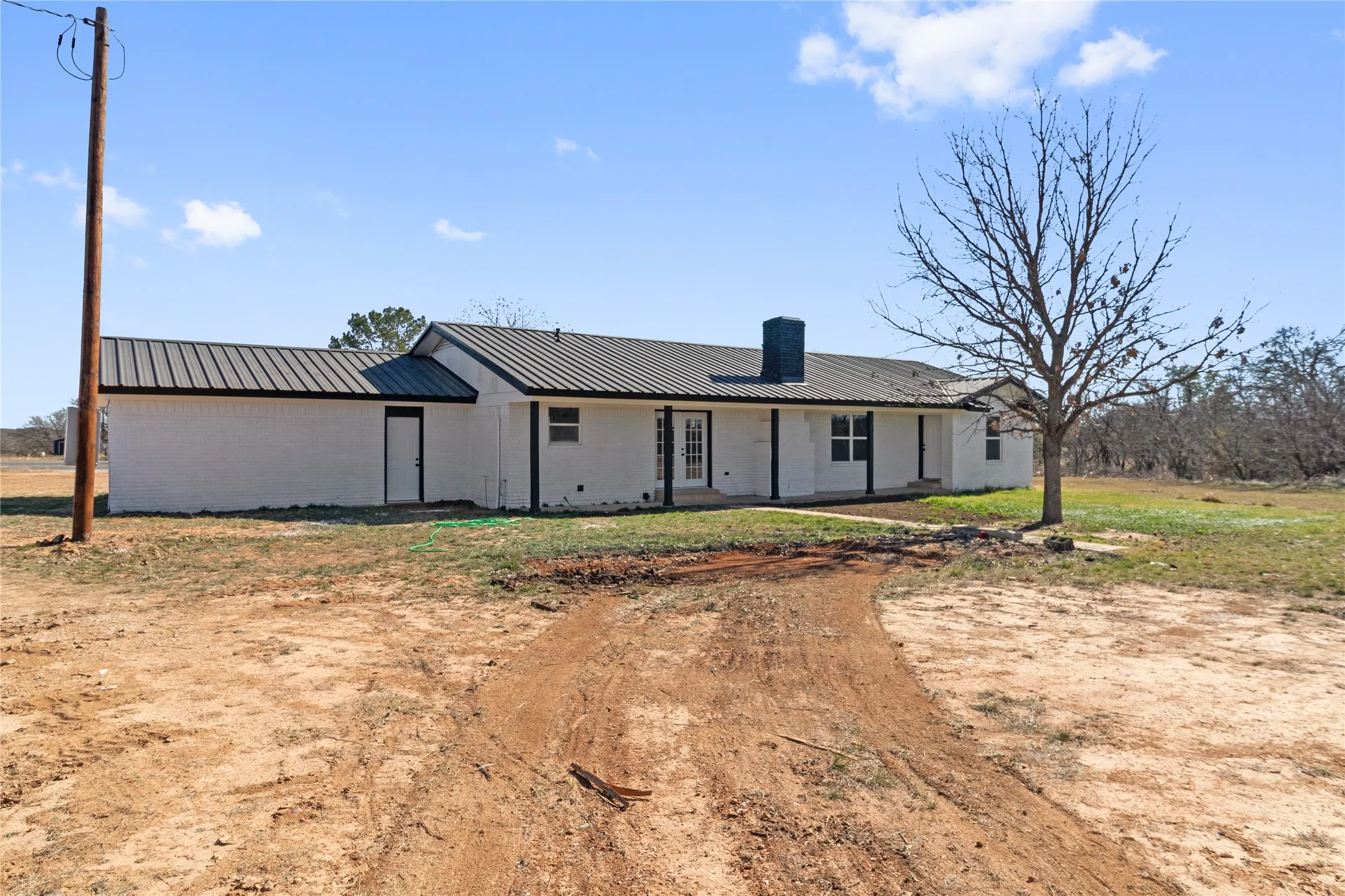 Single Family Residence For Sale in Coleman County , 6301 State Highway 153, Coleman, Texas 76834, 3 Bedroom, 2 Bathroom, 2 Garage spaces, 1,861 Sqft, built in 0, Unknown, mls#21157950, Real Estate Agent in Coleman, Homes For Sale in Coleman county, Homes For Sale in Coleman, Realtor in Coleman Texas, Real Estate Brokerage Independent Realty Texas, Luminita Cordes Realtor