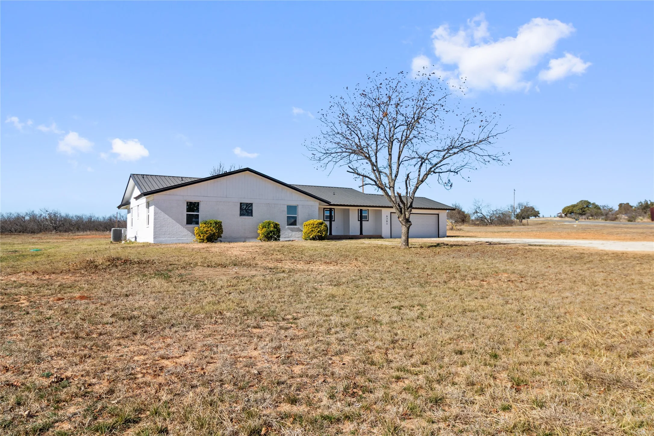 Single Family Residence For Sale in Coleman County , 6301 State Highway 153, Coleman, Texas 76834, 3 Bedroom, 2 Bathroom, 2 Garage spaces, 1,861 Sqft, built in 0, Unknown, mls#21157950, Real Estate Agent in Coleman, Homes For Sale in Coleman county, Homes For Sale in Coleman, Realtor in Coleman Texas, Real Estate Brokerage Independent Realty Texas, Luminita Cordes Realtor