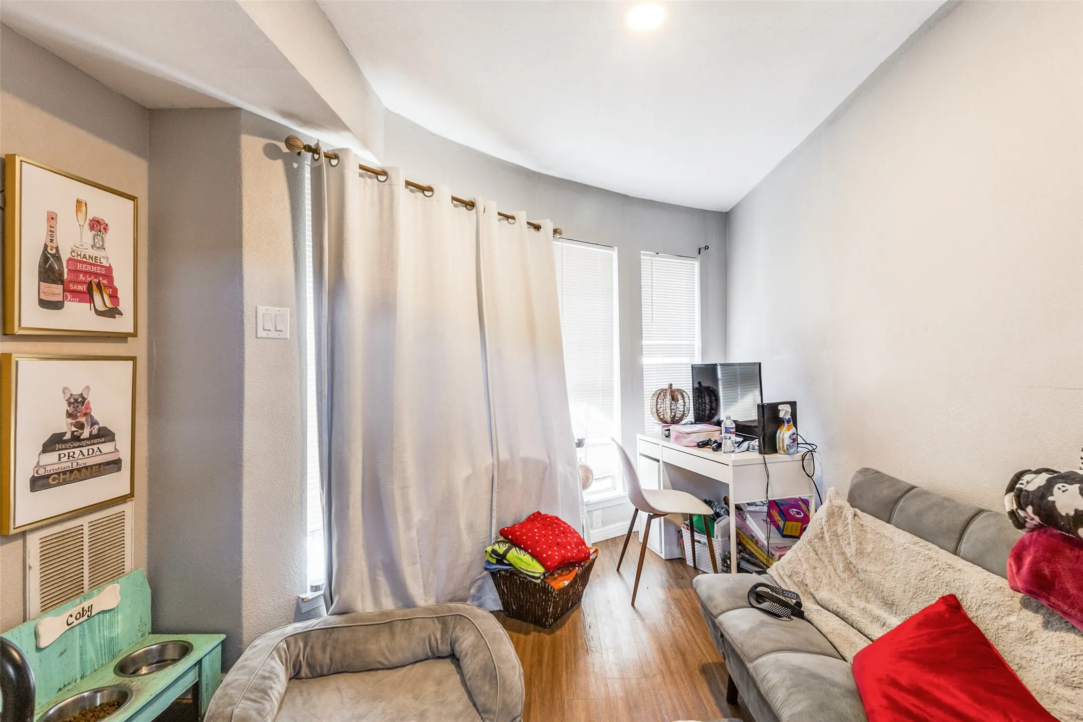 Quadruplex For Sale in Dallas County , 315 N Merrill Avenue, Duncanville, Texas 75116, 9 Bedrooms, 5 Bathrooms, 4 Garage spaces, 0 Sqft, built in 1955, Preowned, Price $625,000, mls#21157933, Real Estate Agent in Duncanville, Homes For Sale in Dallas county, Homes For Sale in Duncanville, Realtor in Duncanville Texas, Real Estate Brokerage Independent Realty Texas, Luminita Cordes Realtor