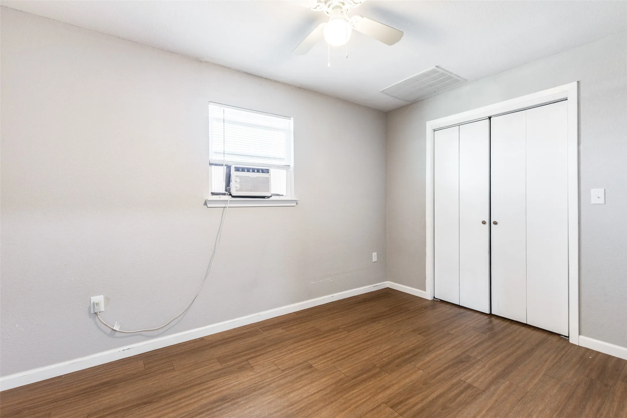 Quadruplex For Sale in Dallas County , 315 N Merrill Avenue, Duncanville, Texas 75116, 9 Bedrooms, 5 Bathrooms, 4 Garage spaces, 0 Sqft, built in 1955, Preowned, Price $625,000, mls#21157933, Real Estate Agent in Duncanville, Homes For Sale in Dallas county, Homes For Sale in Duncanville, Realtor in Duncanville Texas, Real Estate Brokerage Independent Realty Texas, Luminita Cordes Realtor