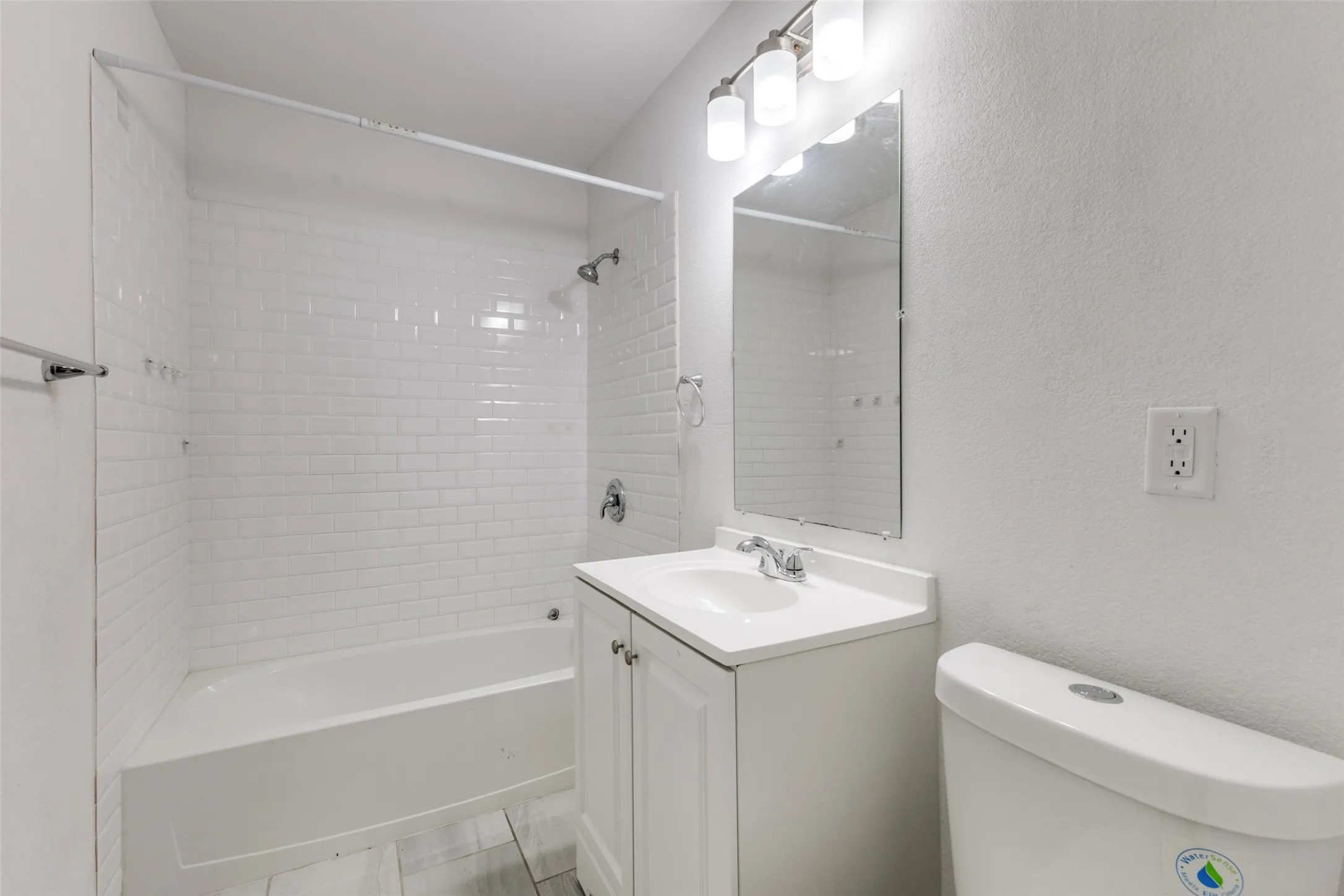 Quadruplex For Sale in Dallas County , 315 N Merrill Avenue, Duncanville, Texas 75116, 9 Bedrooms, 5 Bathrooms, 4 Garage spaces, 0 Sqft, built in 1955, Preowned, Price $625,000, mls#21157933, Real Estate Agent in Duncanville, Homes For Sale in Dallas county, Homes For Sale in Duncanville, Realtor in Duncanville Texas, Real Estate Brokerage Independent Realty Texas, Luminita Cordes Realtor
