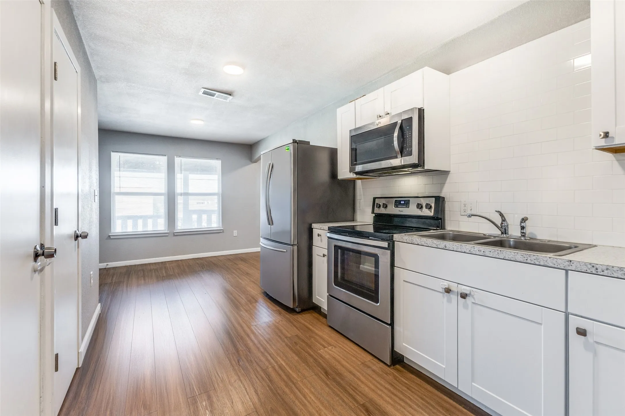 Quadruplex For Sale in Dallas County , 315 N Merrill Avenue, Duncanville, Texas 75116, 9 Bedrooms, 5 Bathrooms, 4 Garage spaces, 0 Sqft, built in 1955, Preowned, Price $625,000, mls#21157933, Real Estate Agent in Duncanville, Homes For Sale in Dallas county, Homes For Sale in Duncanville, Realtor in Duncanville Texas, Real Estate Brokerage Independent Realty Texas, Luminita Cordes Realtor