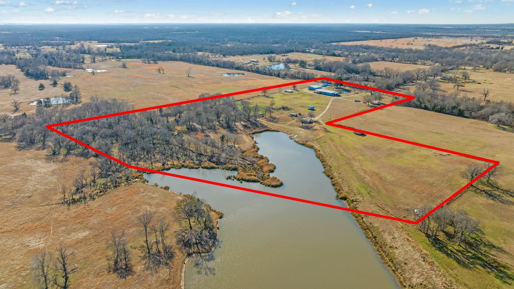 Single Family Residence For Sale in Lamar County , 4060 CR 36220, Sumner, Texas 75486, 2 Bedroom, 1 Bathroom, Garage spaces, 9,999 Sqft, built in 0, Preowned, mls#21155310, Real Estate Agent in Sumner, Homes For Sale in Lamar county, Homes For Sale in Sumner, Realtor in Sumner Texas, Real Estate Brokerage Independent Realty Texas, Luminita Cordes Realtor