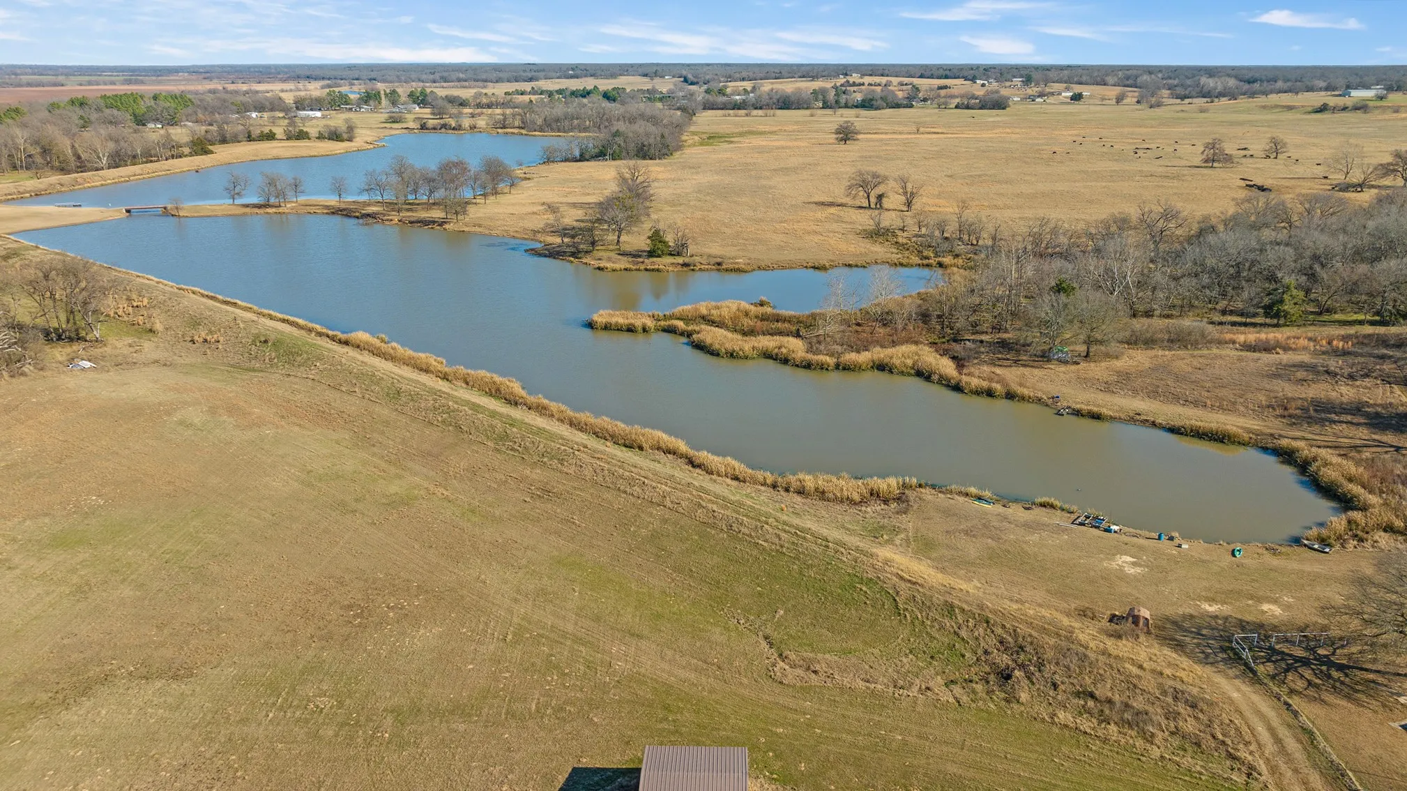 Single Family Residence For Sale in Lamar County , 4060 CR 36220, Sumner, Texas 75486, 2 Bedroom, 1 Bathroom, Garage spaces, 9,999 Sqft, built in 0, Preowned, mls#21155310, Real Estate Agent in Sumner, Homes For Sale in Lamar county, Homes For Sale in Sumner, Realtor in Sumner Texas, Real Estate Brokerage Independent Realty Texas, Luminita Cordes Realtor