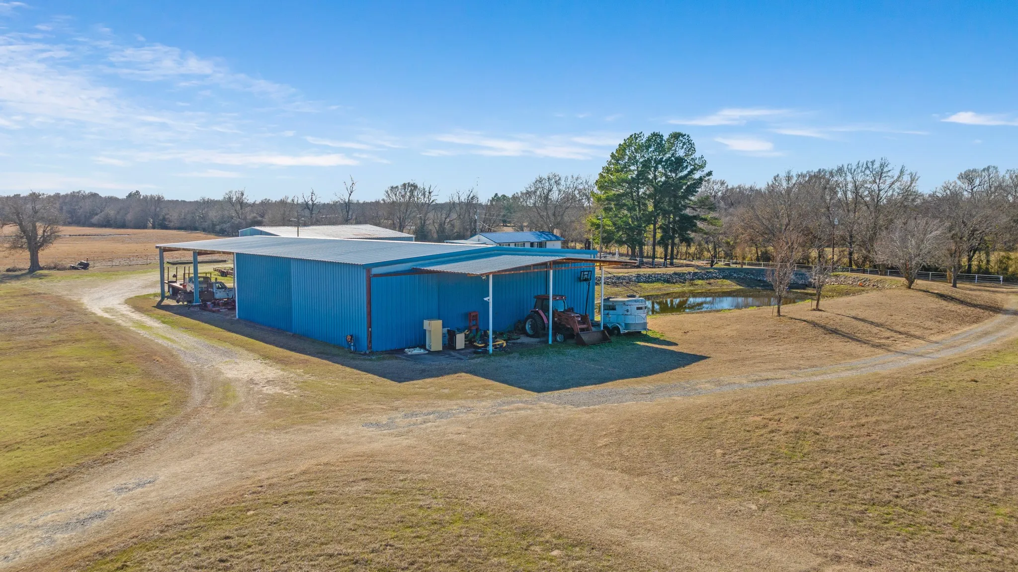 Single Family Residence For Sale in Lamar County , 4060 CR 36220, Sumner, Texas 75486, 2 Bedroom, 1 Bathroom, Garage spaces, 9,999 Sqft, built in 0, Preowned, mls#21155310, Real Estate Agent in Sumner, Homes For Sale in Lamar county, Homes For Sale in Sumner, Realtor in Sumner Texas, Real Estate Brokerage Independent Realty Texas, Luminita Cordes Realtor