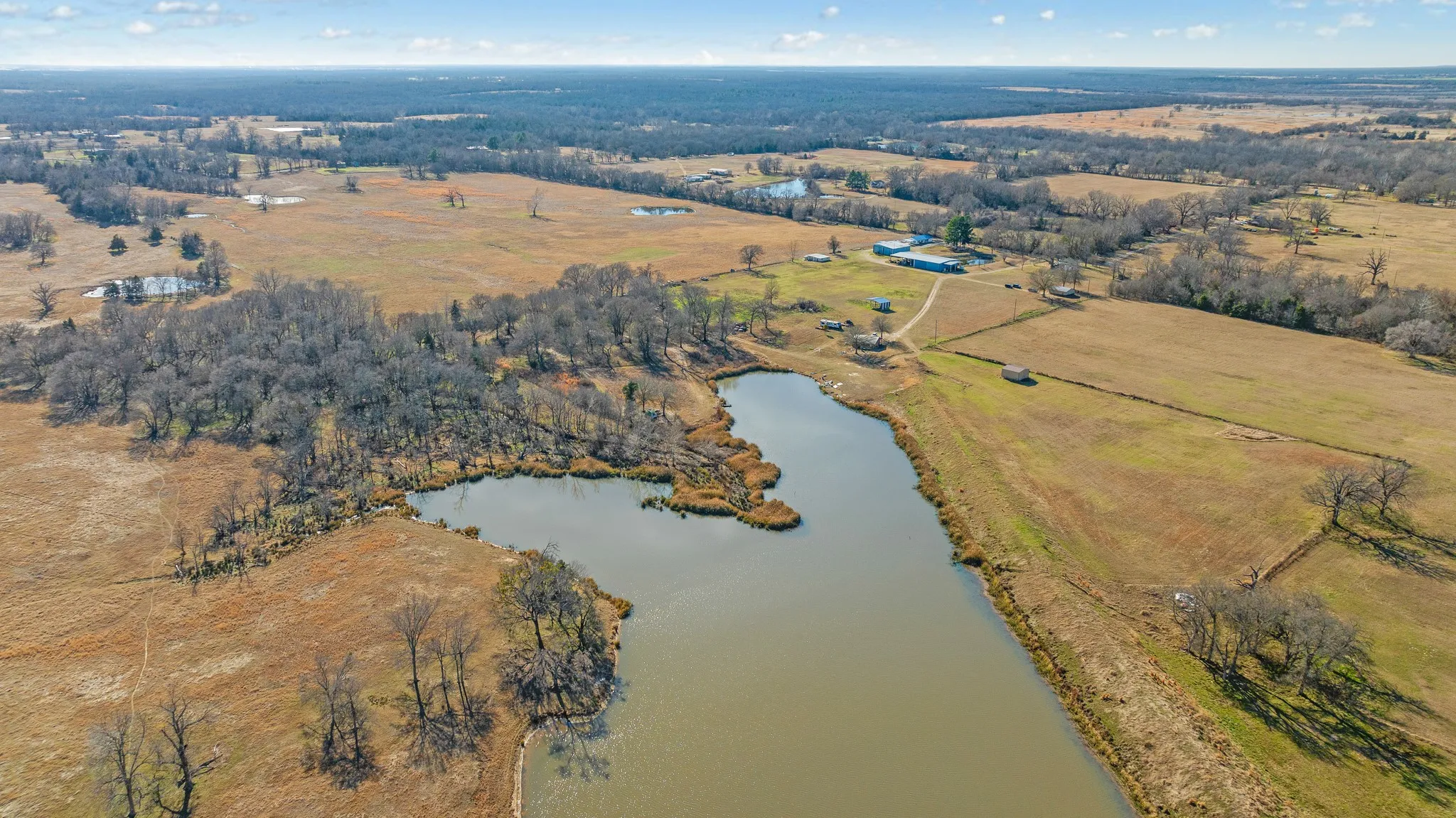 Single Family Residence For Sale in Lamar County , 4060 CR 36220, Sumner, Texas 75486, 2 Bedroom, 1 Bathroom, Garage spaces, 9,999 Sqft, built in 0, Preowned, mls#21155310, Real Estate Agent in Sumner, Homes For Sale in Lamar county, Homes For Sale in Sumner, Realtor in Sumner Texas, Real Estate Brokerage Independent Realty Texas, Luminita Cordes Realtor