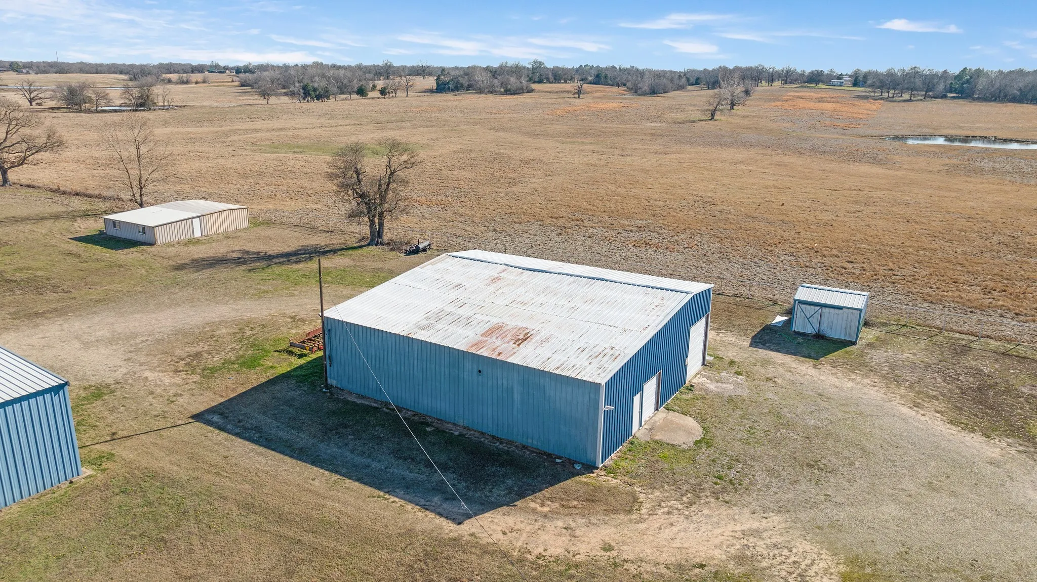Single Family Residence For Sale in Lamar County , 4060 CR 36220, Sumner, Texas 75486, 2 Bedroom, 1 Bathroom, Garage spaces, 9,999 Sqft, built in 0, Preowned, mls#21155310, Real Estate Agent in Sumner, Homes For Sale in Lamar county, Homes For Sale in Sumner, Realtor in Sumner Texas, Real Estate Brokerage Independent Realty Texas, Luminita Cordes Realtor