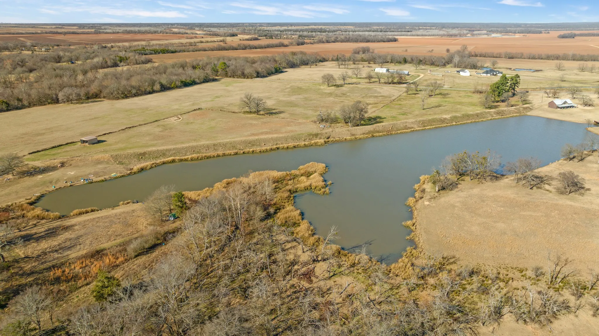 Single Family Residence For Sale in Lamar County , 4060 CR 36220, Sumner, Texas 75486, 2 Bedroom, 1 Bathroom, Garage spaces, 9,999 Sqft, built in 0, Preowned, mls#21155310, Real Estate Agent in Sumner, Homes For Sale in Lamar county, Homes For Sale in Sumner, Realtor in Sumner Texas, Real Estate Brokerage Independent Realty Texas, Luminita Cordes Realtor