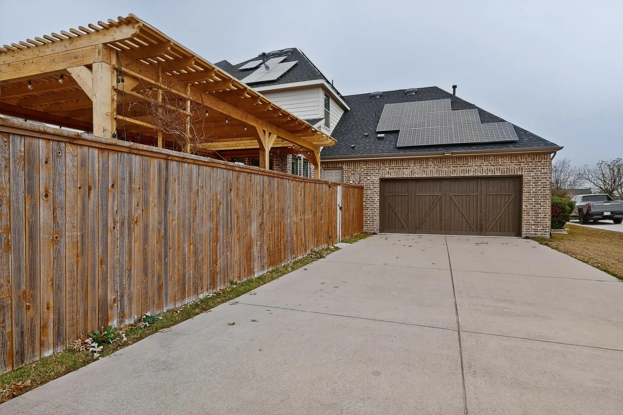 Single Family Residence For Sale in Kaufman County , 1107 Devonshire Drive S, Forney, Texas 75126, 5 Bedrooms, 4 Bathrooms, 2 Garage spaces, 4,389 Sqft, built in 2017, Price $732,500, mls#21156882, Real Estate Agent in Forney, Homes For Sale in Kaufman county, Homes For Sale in Forney, Realtor in Forney Texas, Real Estate Brokerage Independent Realty Texas, Luminita Cordes Realtor
