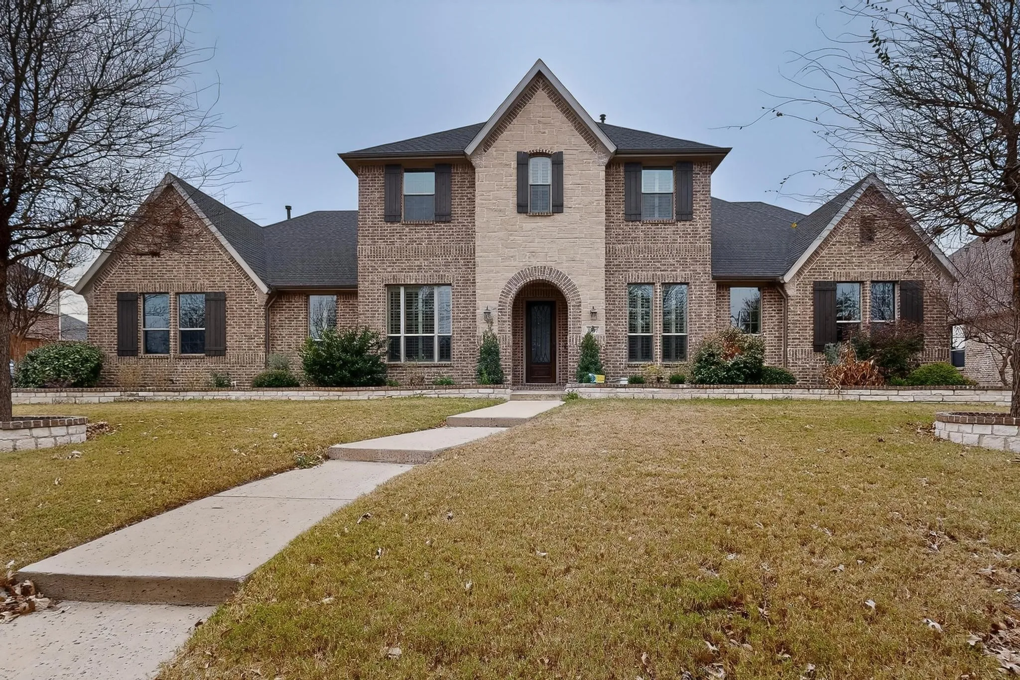 Single Family Residence For Sale in Kaufman County , 1107 Devonshire Drive S, Forney, Texas 75126, 5 Bedrooms, 4 Bathrooms, 2 Garage spaces, 4,389 Sqft, built in 2017, Price $732,500, mls#21156882, Real Estate Agent in Forney, Homes For Sale in Kaufman county, Homes For Sale in Forney, Realtor in Forney Texas, Real Estate Brokerage Independent Realty Texas, Luminita Cordes Realtor