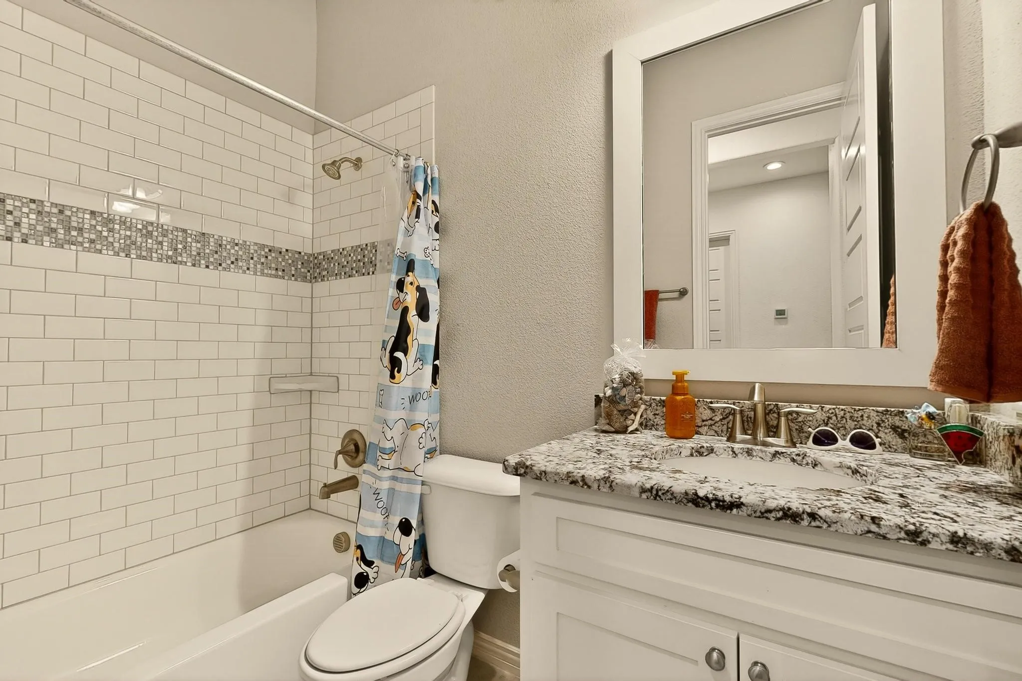Single Family Residence For Sale in Kaufman County , 1107 Devonshire Drive S, Forney, Texas 75126, 5 Bedrooms, 4 Bathrooms, 2 Garage spaces, 4,389 Sqft, built in 2017, Price $732,500, mls#21156882, Real Estate Agent in Forney, Homes For Sale in Kaufman county, Homes For Sale in Forney, Realtor in Forney Texas, Real Estate Brokerage Independent Realty Texas, Luminita Cordes Realtor