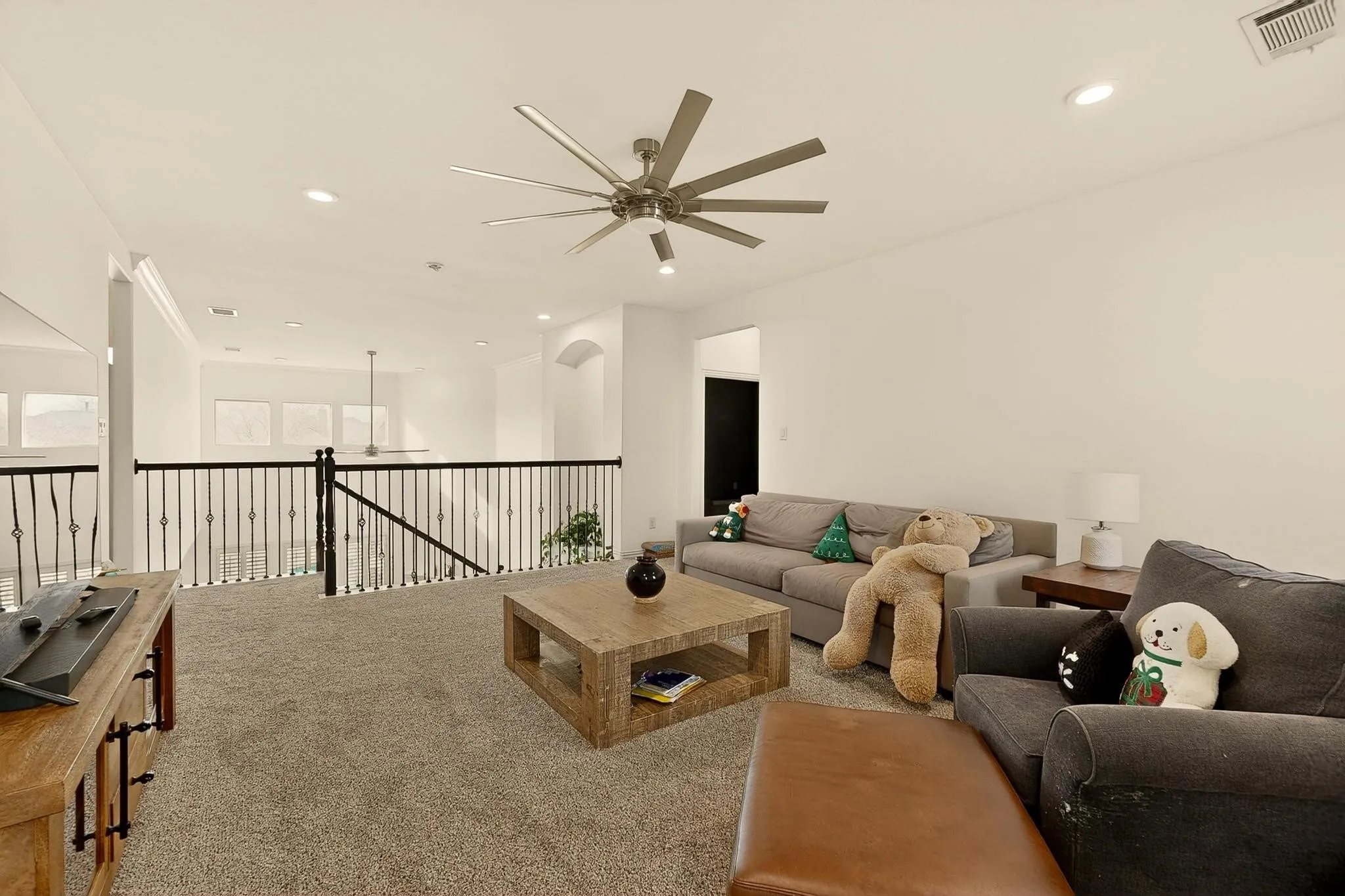 Single Family Residence For Sale in Kaufman County , 1107 Devonshire Drive S, Forney, Texas 75126, 5 Bedrooms, 4 Bathrooms, 2 Garage spaces, 4,389 Sqft, built in 2017, Price $732,500, mls#21156882, Real Estate Agent in Forney, Homes For Sale in Kaufman county, Homes For Sale in Forney, Realtor in Forney Texas, Real Estate Brokerage Independent Realty Texas, Luminita Cordes Realtor