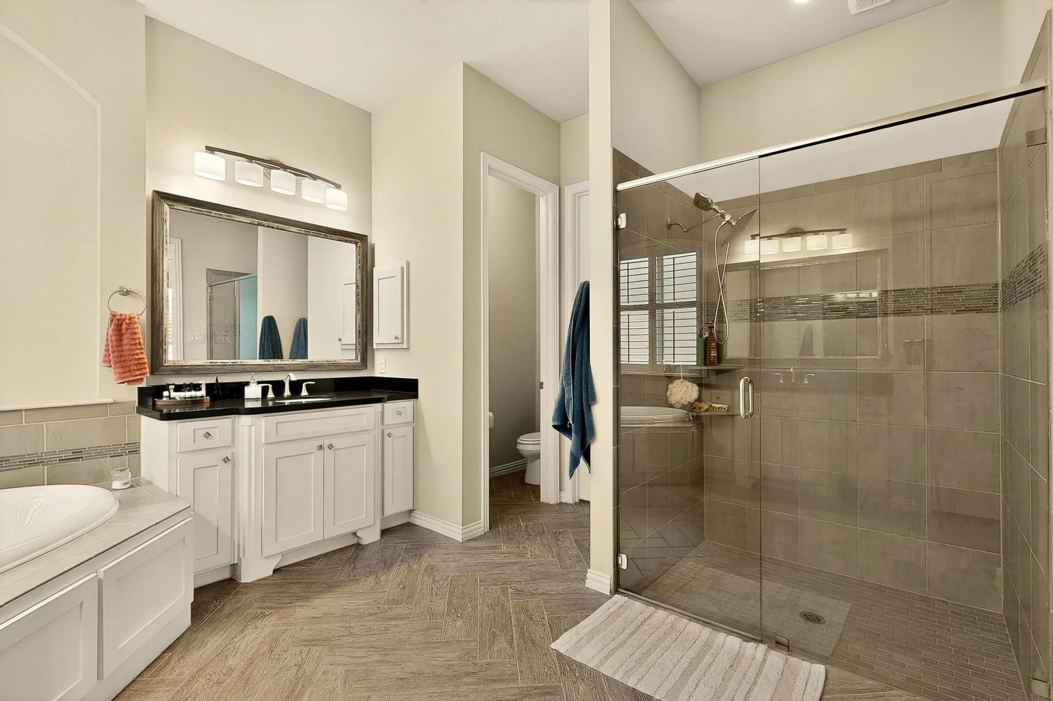 Single Family Residence For Sale in Kaufman County , 1107 Devonshire Drive S, Forney, Texas 75126, 5 Bedrooms, 4 Bathrooms, 2 Garage spaces, 4,389 Sqft, built in 2017, Price $732,500, mls#21156882, Real Estate Agent in Forney, Homes For Sale in Kaufman county, Homes For Sale in Forney, Realtor in Forney Texas, Real Estate Brokerage Independent Realty Texas, Luminita Cordes Realtor