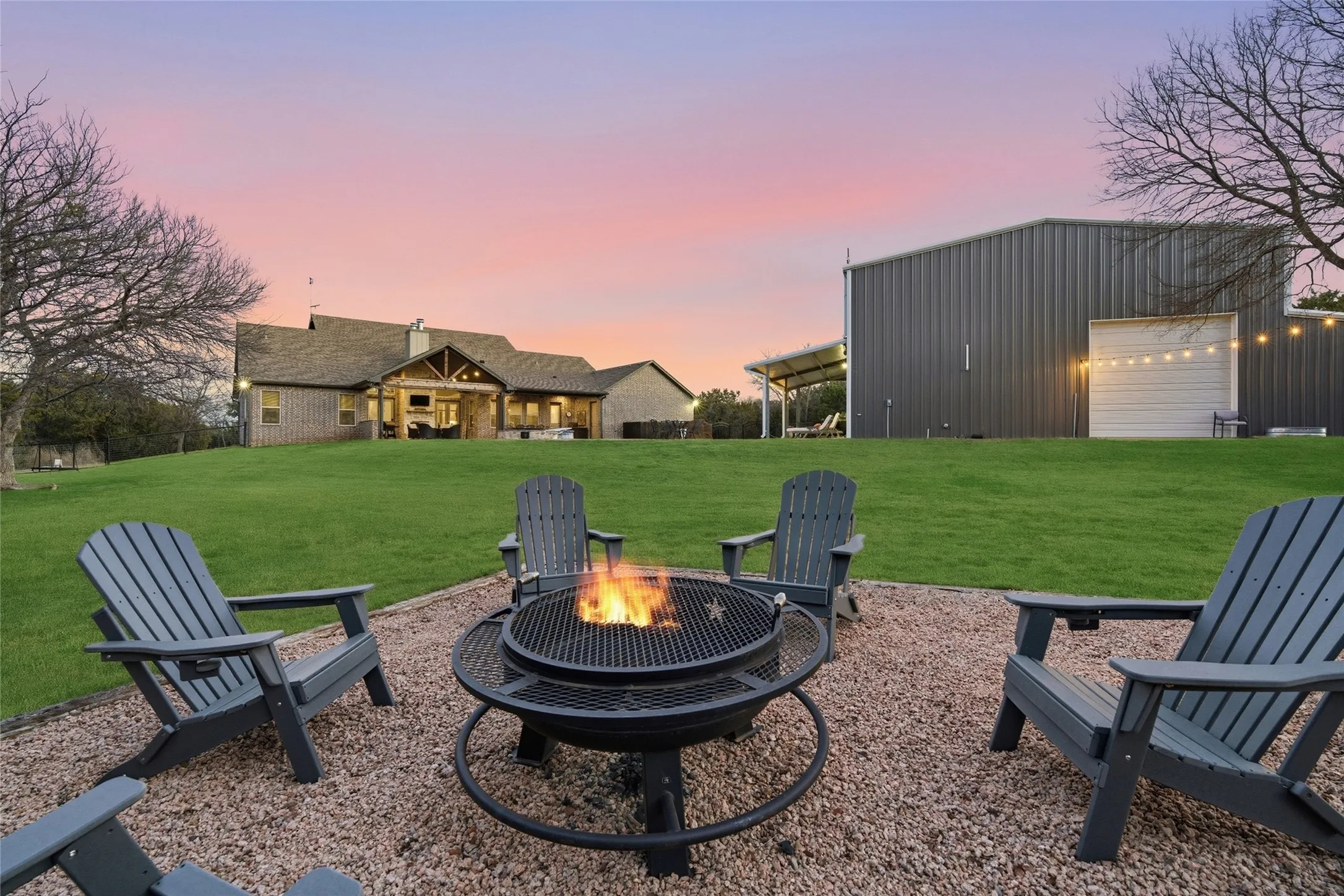 Single Family Residence For Sale in Mc Lennan County , 18503 Wortham Bend Road, China Spring, Texas 76633, 3 Bedroom, 3 Bathroom, 3 Garage spaces, 3,627 Sqft, built in 2020, mls#21152559, Real Estate Agent in China Spring, Homes For Sale in Mc Lennan county, Homes For Sale in China Spring, Realtor in China Spring Texas, Real Estate Brokerage Independent Realty Texas, Luminita Cordes Realtor