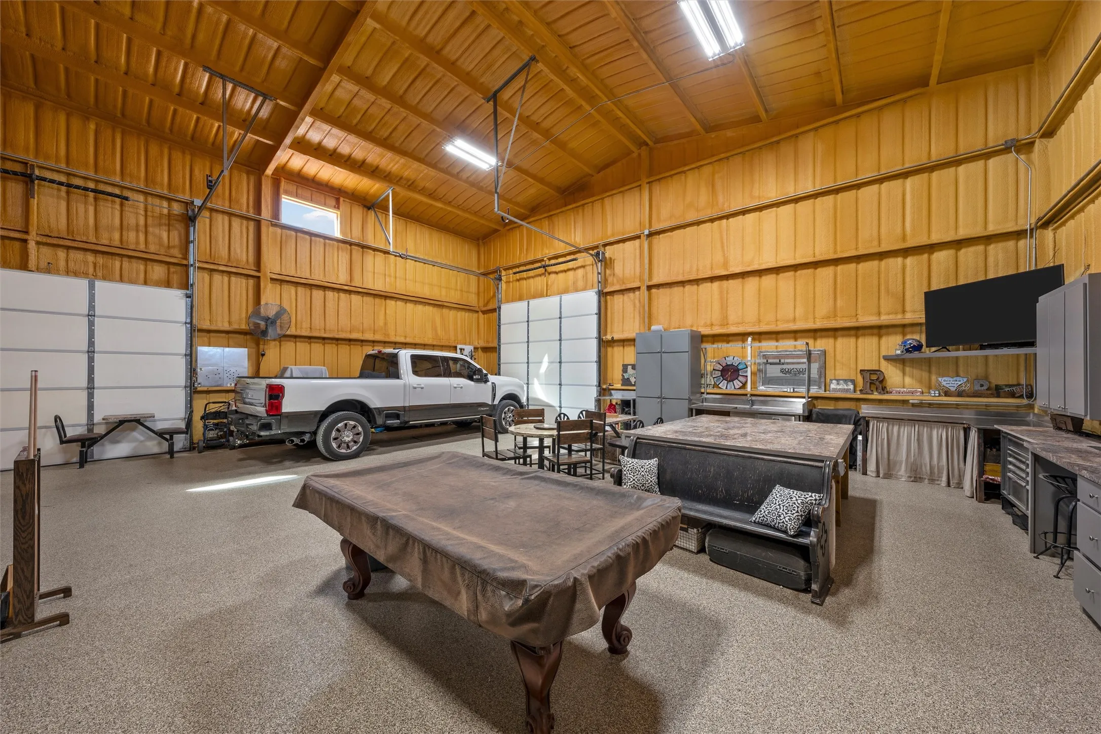 Single Family Residence For Sale in Mc Lennan County , 18503 Wortham Bend Road, China Spring, Texas 76633, 3 Bedroom, 3 Bathroom, 3 Garage spaces, 3,627 Sqft, built in 2020, mls#21152559, Real Estate Agent in China Spring, Homes For Sale in Mc Lennan county, Homes For Sale in China Spring, Realtor in China Spring Texas, Real Estate Brokerage Independent Realty Texas, Luminita Cordes Realtor