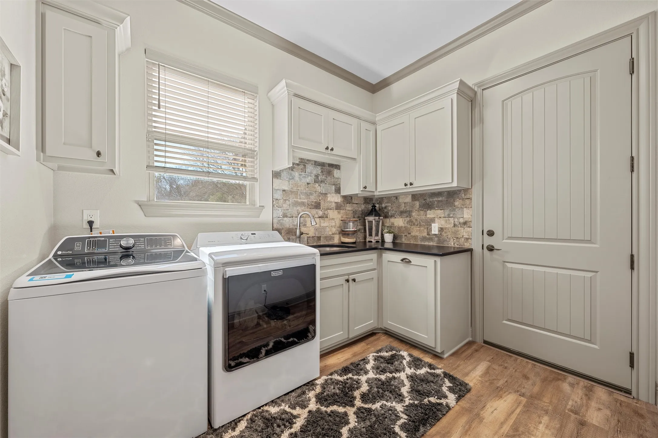 Single Family Residence For Sale in Mc Lennan County , 18503 Wortham Bend Road, China Spring, Texas 76633, 3 Bedroom, 3 Bathroom, 3 Garage spaces, 3,627 Sqft, built in 2020, mls#21152559, Real Estate Agent in China Spring, Homes For Sale in Mc Lennan county, Homes For Sale in China Spring, Realtor in China Spring Texas, Real Estate Brokerage Independent Realty Texas, Luminita Cordes Realtor