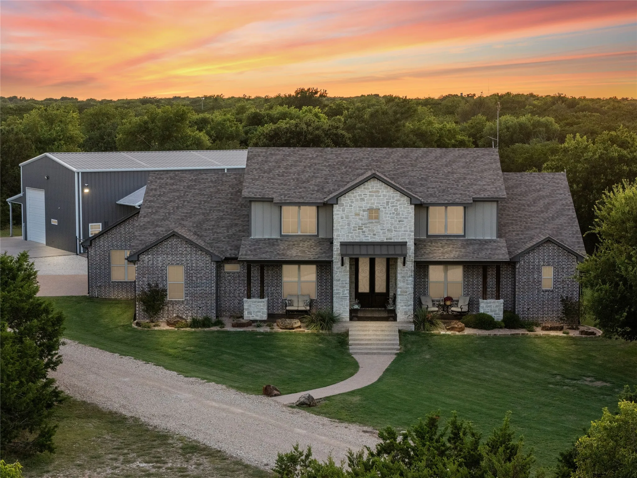 Single Family Residence For Sale in Mc Lennan County , 18503 Wortham Bend Road, China Spring, Texas 76633, 3 Bedroom, 3 Bathroom, 3 Garage spaces, 3,627 Sqft, built in 2020, mls#21152559, Real Estate Agent in China Spring, Homes For Sale in Mc Lennan county, Homes For Sale in China Spring, Realtor in China Spring Texas, Real Estate Brokerage Independent Realty Texas, Luminita Cordes Realtor