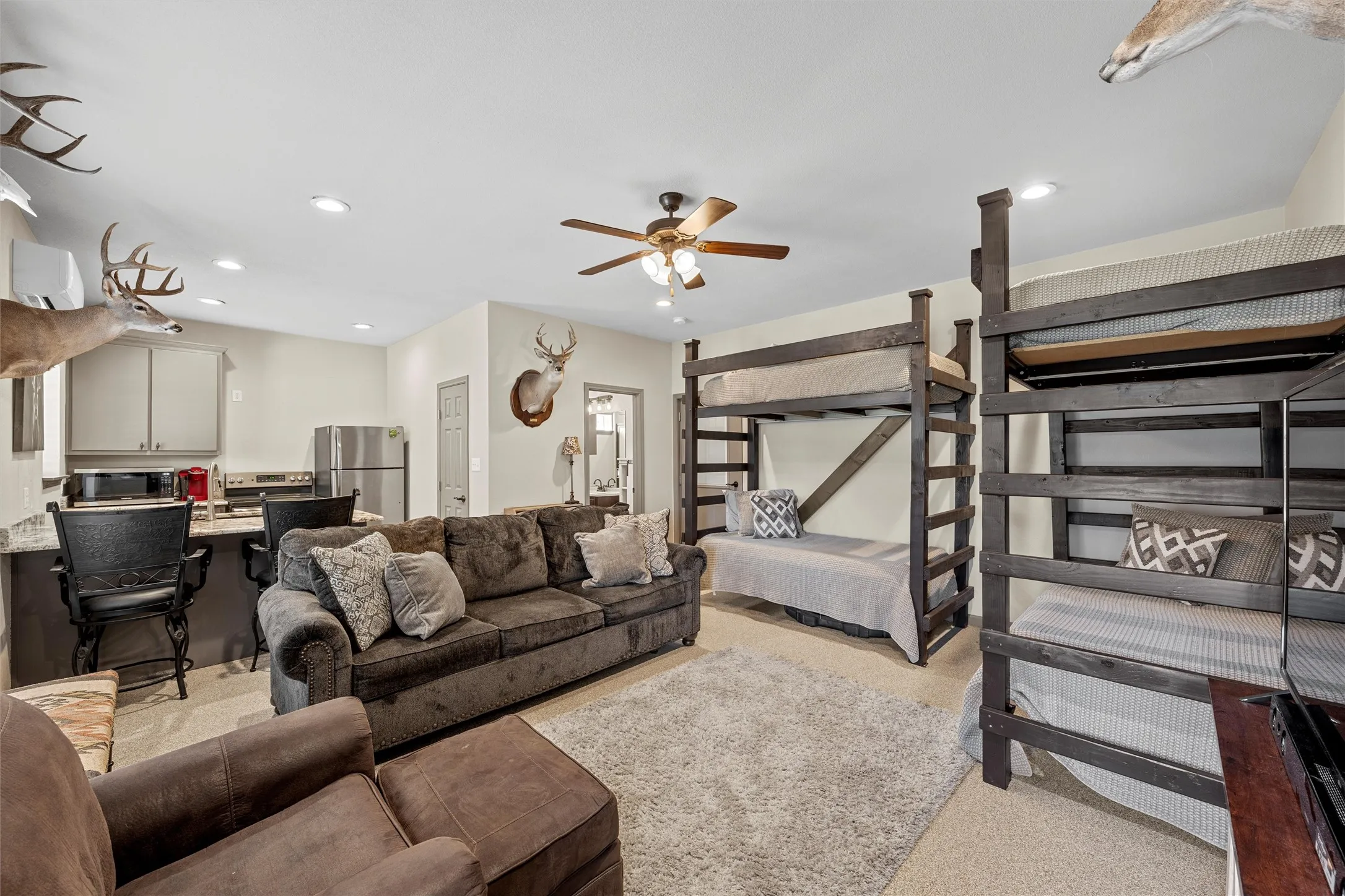 Single Family Residence For Sale in Mc Lennan County , 18503 Wortham Bend Road, China Spring, Texas 76633, 3 Bedroom, 3 Bathroom, 3 Garage spaces, 3,627 Sqft, built in 2020, mls#21152559, Real Estate Agent in China Spring, Homes For Sale in Mc Lennan county, Homes For Sale in China Spring, Realtor in China Spring Texas, Real Estate Brokerage Independent Realty Texas, Luminita Cordes Realtor