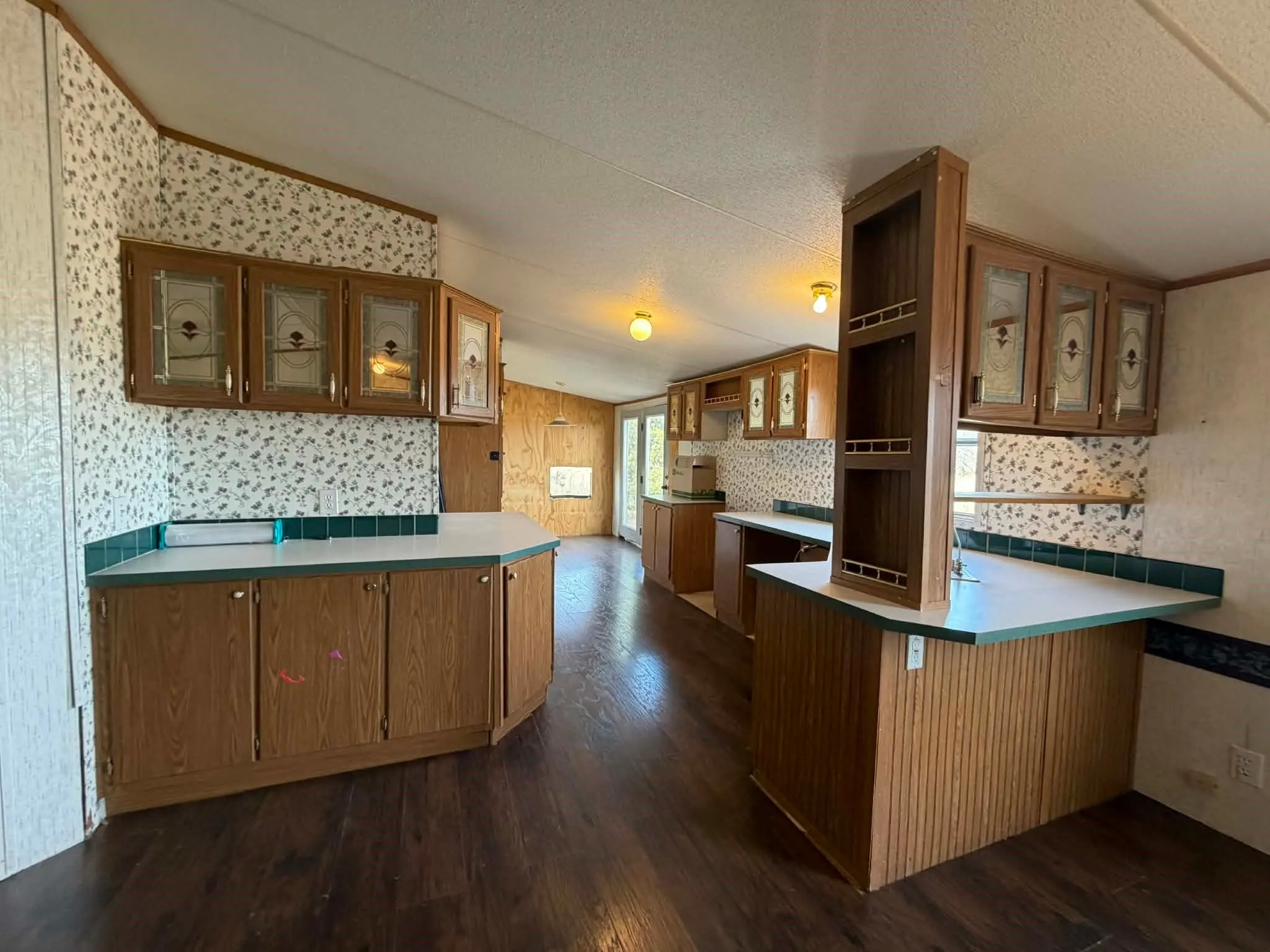 Mobile Home For Sale in Howard County , 201 Pine Road, Big Spring, Texas 79720, 3 Bedroom, 2 Bathroom, Garage spaces, 2,469 Sqft, built in 1997, mls#21157840, Real Estate Agent in Big Spring, Homes For Sale in Howard county, Homes For Sale in Big Spring, Realtor in Big Spring Texas, Real Estate Brokerage Independent Realty Texas, Luminita Cordes Realtor