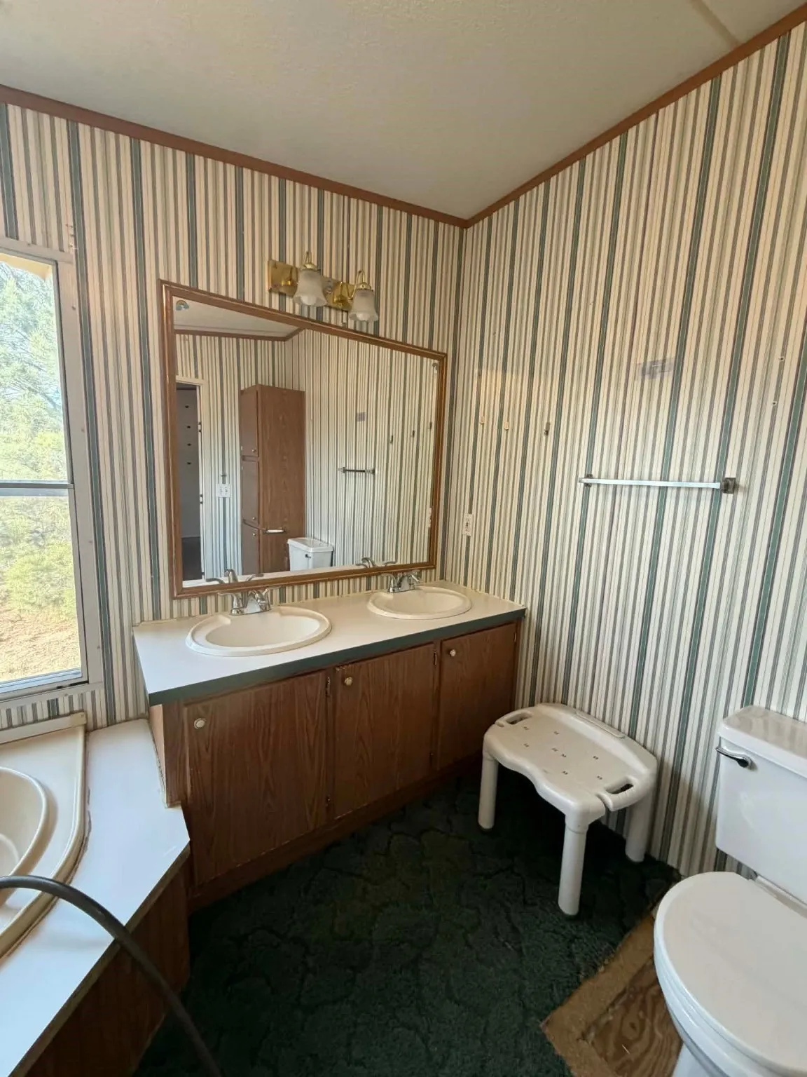 Mobile Home For Sale in Howard County , 201 Pine Road, Big Spring, Texas 79720, 3 Bedroom, 2 Bathroom, Garage spaces, 2,469 Sqft, built in 1997, mls#21157840, Real Estate Agent in Big Spring, Homes For Sale in Howard county, Homes For Sale in Big Spring, Realtor in Big Spring Texas, Real Estate Brokerage Independent Realty Texas, Luminita Cordes Realtor