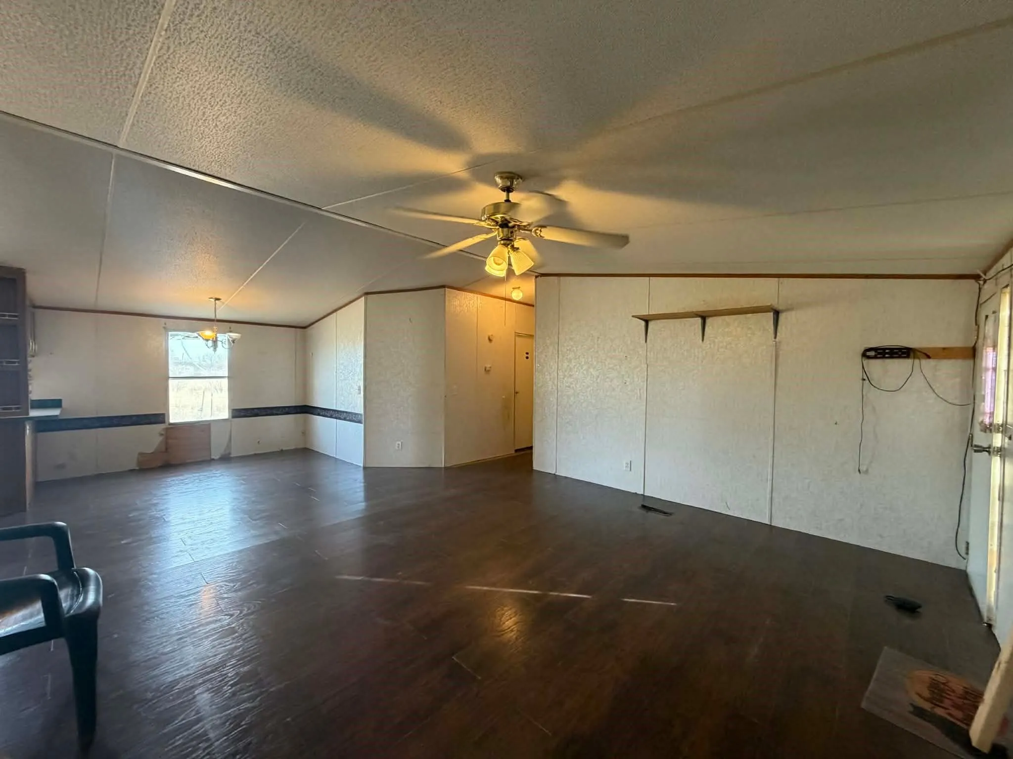 Mobile Home For Sale in Howard County , 201 Pine Road, Big Spring, Texas 79720, 3 Bedroom, 2 Bathroom, Garage spaces, 2,469 Sqft, built in 1997, mls#21157840, Real Estate Agent in Big Spring, Homes For Sale in Howard county, Homes For Sale in Big Spring, Realtor in Big Spring Texas, Real Estate Brokerage Independent Realty Texas, Luminita Cordes Realtor