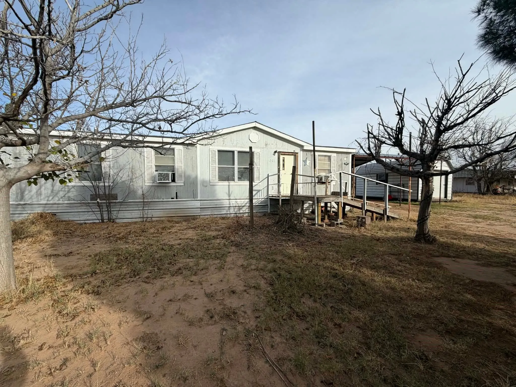 Mobile Home For Sale in Howard County , 201 Pine Road, Big Spring, Texas 79720, 3 Bedroom, 2 Bathroom, Garage spaces, 2,469 Sqft, built in 1997, mls#21157840, Real Estate Agent in Big Spring, Homes For Sale in Howard county, Homes For Sale in Big Spring, Realtor in Big Spring Texas, Real Estate Brokerage Independent Realty Texas, Luminita Cordes Realtor