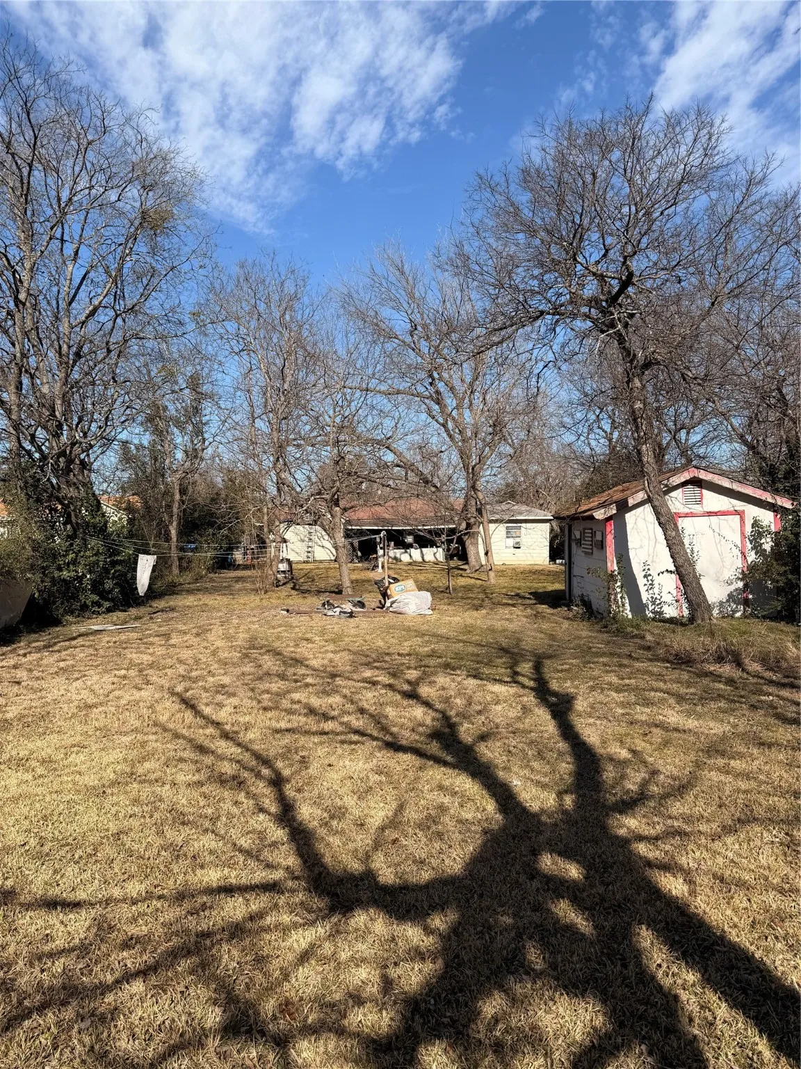 Single Family Residence For Sale in Dallas County , 114 E Park Place Drive, Lancaster, Texas 75134, 2 Bedroom, 1 Bathroom, Garage spaces, 1,178 Sqft, built in 1951, Preowned, mls#21158160, Real Estate Agent in Lancaster, Homes For Sale in Dallas county, Homes For Sale in Lancaster, Realtor in Lancaster Texas, Real Estate Brokerage Independent Realty Texas, Luminita Cordes Realtor