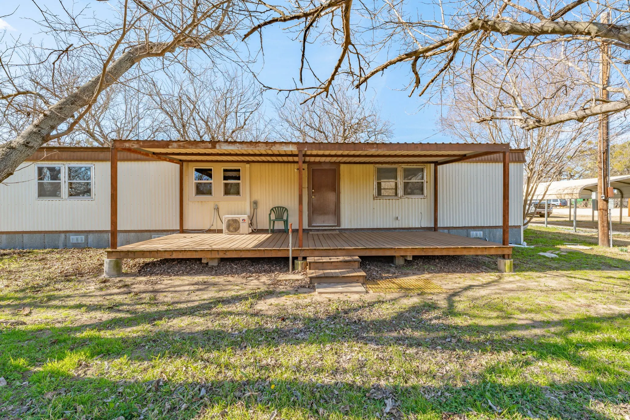 Apartment For Sale in Erath County , 483 Private Road 729, Bluff Dale, Texas 76433, 3 Bedroom, 2 Bathroom, Garage spaces, 1,635 Sqft, built in 1976, Preowned, mls#21157958, Real Estate Agent in Bluff Dale, Homes For Sale in Erath county, Homes For Sale in Bluff Dale, Realtor in Bluff Dale Texas, Real Estate Brokerage Independent Realty Texas, Luminita Cordes Realtor