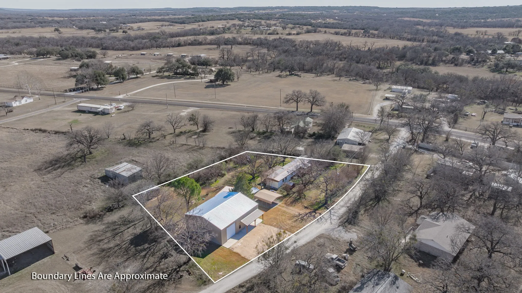 Apartment For Sale in Erath County , 483 Private Road 729, Bluff Dale, Texas 76433, 3 Bedroom, 2 Bathroom, Garage spaces, 1,635 Sqft, built in 1976, Preowned, mls#21157958, Real Estate Agent in Bluff Dale, Homes For Sale in Erath county, Homes For Sale in Bluff Dale, Realtor in Bluff Dale Texas, Real Estate Brokerage Independent Realty Texas, Luminita Cordes Realtor