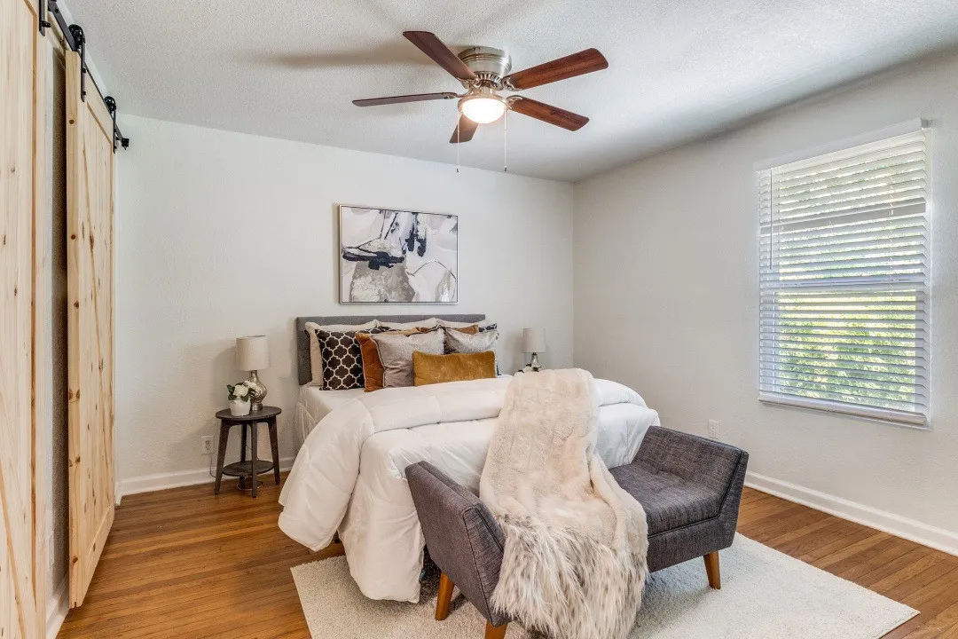 Single Family Residence For Sale in Dallas County , 2417 San Paula Avenue, Dallas, Texas 75228, 4 Bedroom, 3 Bathroom, 1 Garage spaces, 1,794 Sqft, built in 1953, Preowned, mls#21158038, Real Estate Agent in Dallas, Homes For Sale in Dallas county, Homes For Sale in Dallas, Realtor in Dallas Texas, Real Estate Brokerage Independent Realty Texas, Luminita Cordes Realtor