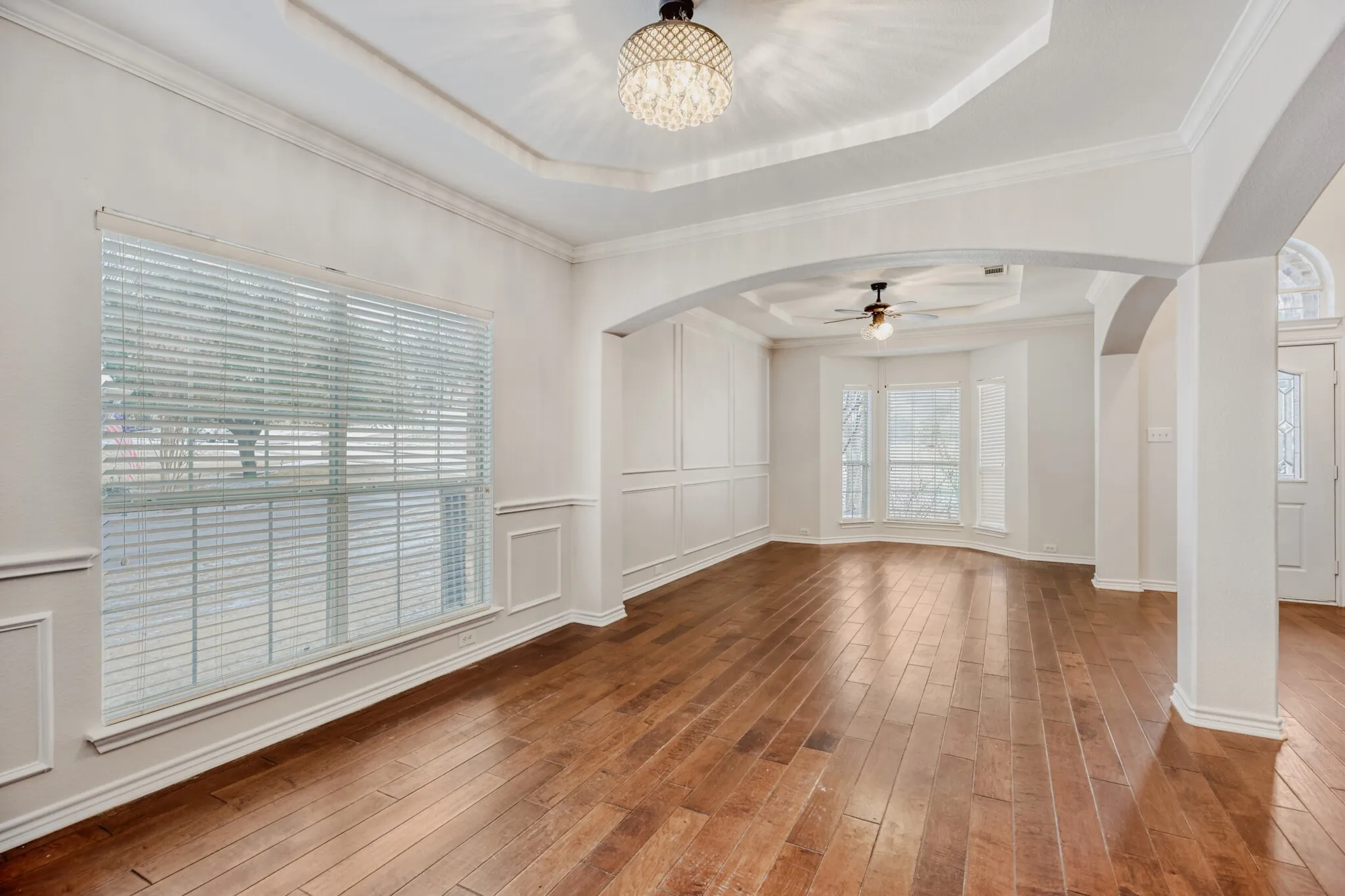 Single Family Residence For Sale in Denton County , 2207 Creekedge Court, Corinth, Texas 76210, 5 Bedroom, 4 Bathroom, 3 Garage spaces, 3,537 Sqft, built in 2004, mls#21148987, Real Estate Agent in Corinth, Homes For Sale in Denton county, Homes For Sale in Corinth, Realtor in Corinth Texas, Real Estate Brokerage Independent Realty Texas, Luminita Cordes Realtor